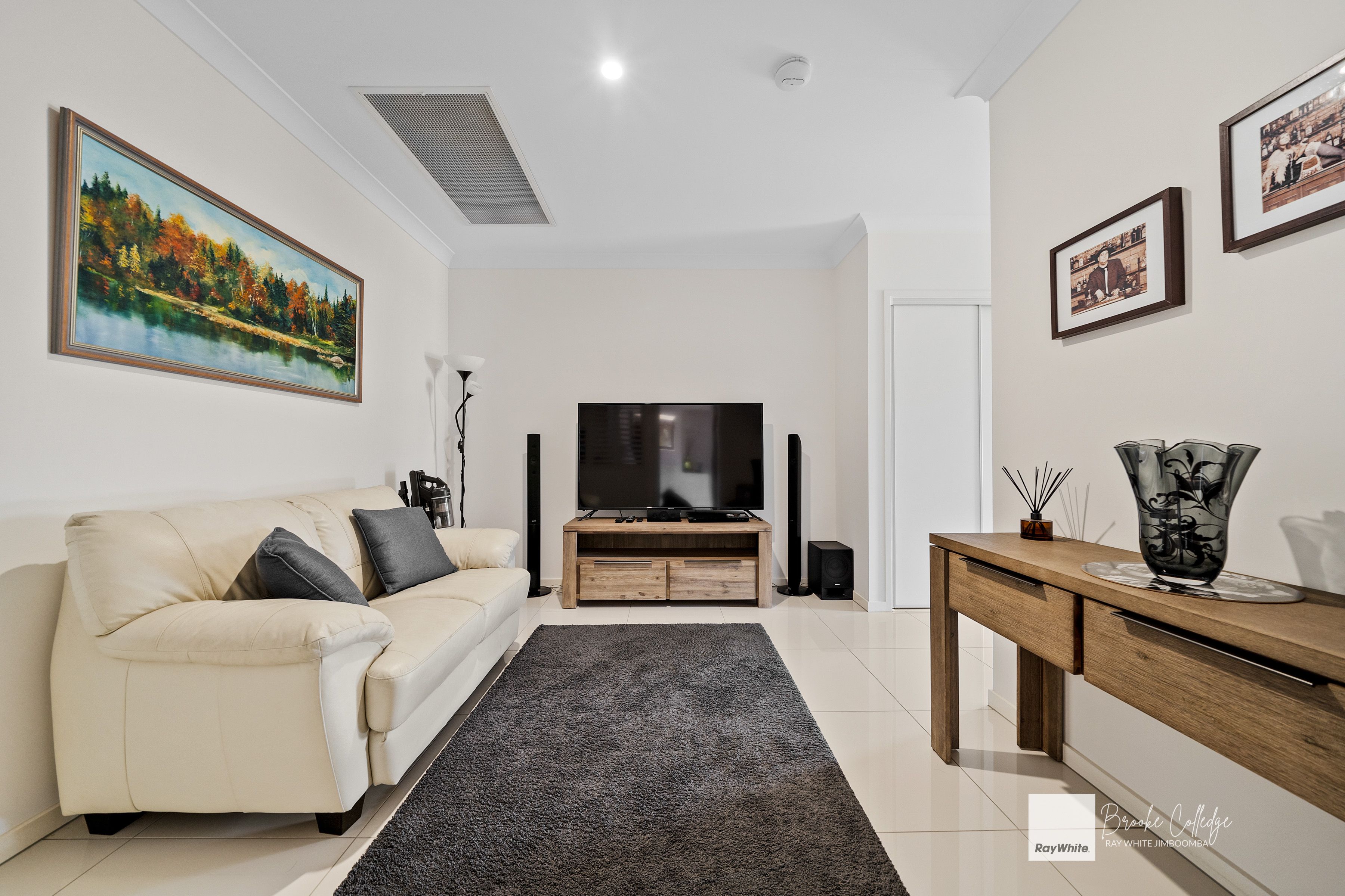 7 Birdwing Crescent — photo 11 of 28