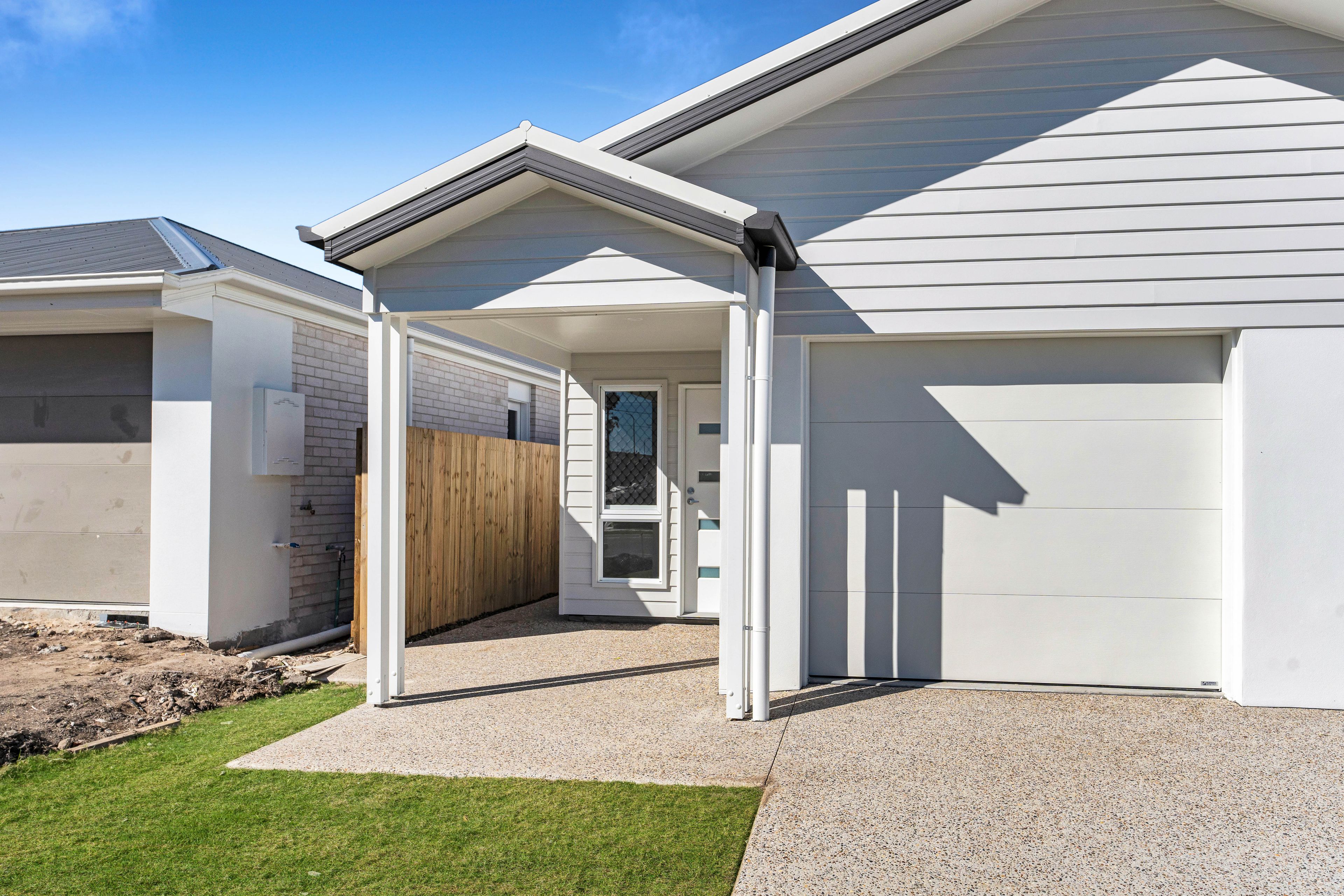 8A Royal Street, Park Ridge, QLD 4125