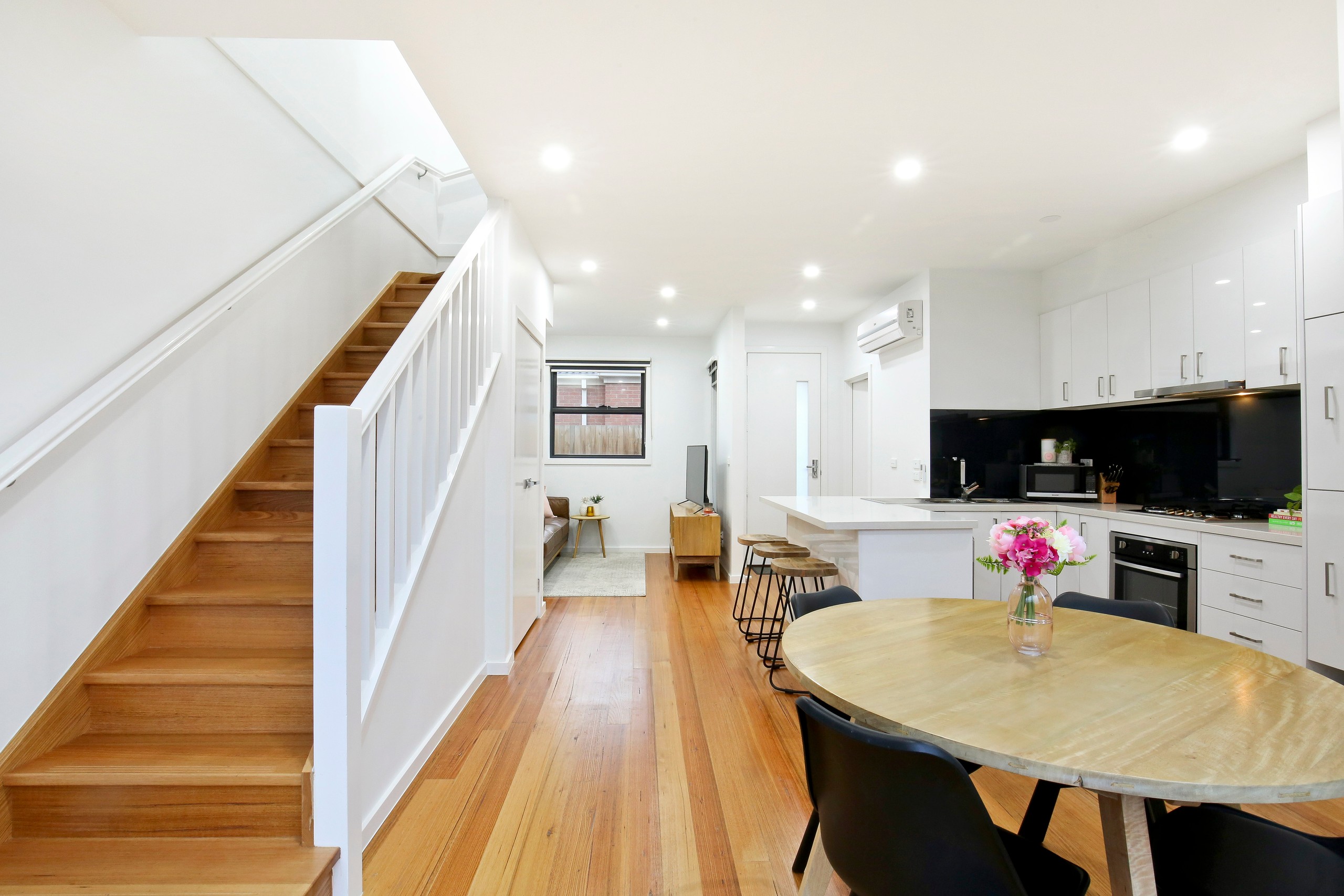 2/7 Alexander Avenue, Thomastown, VIC 3074