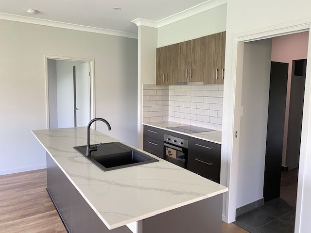 10 Dunnottar Court, Glass House Mountains, QLD 4518