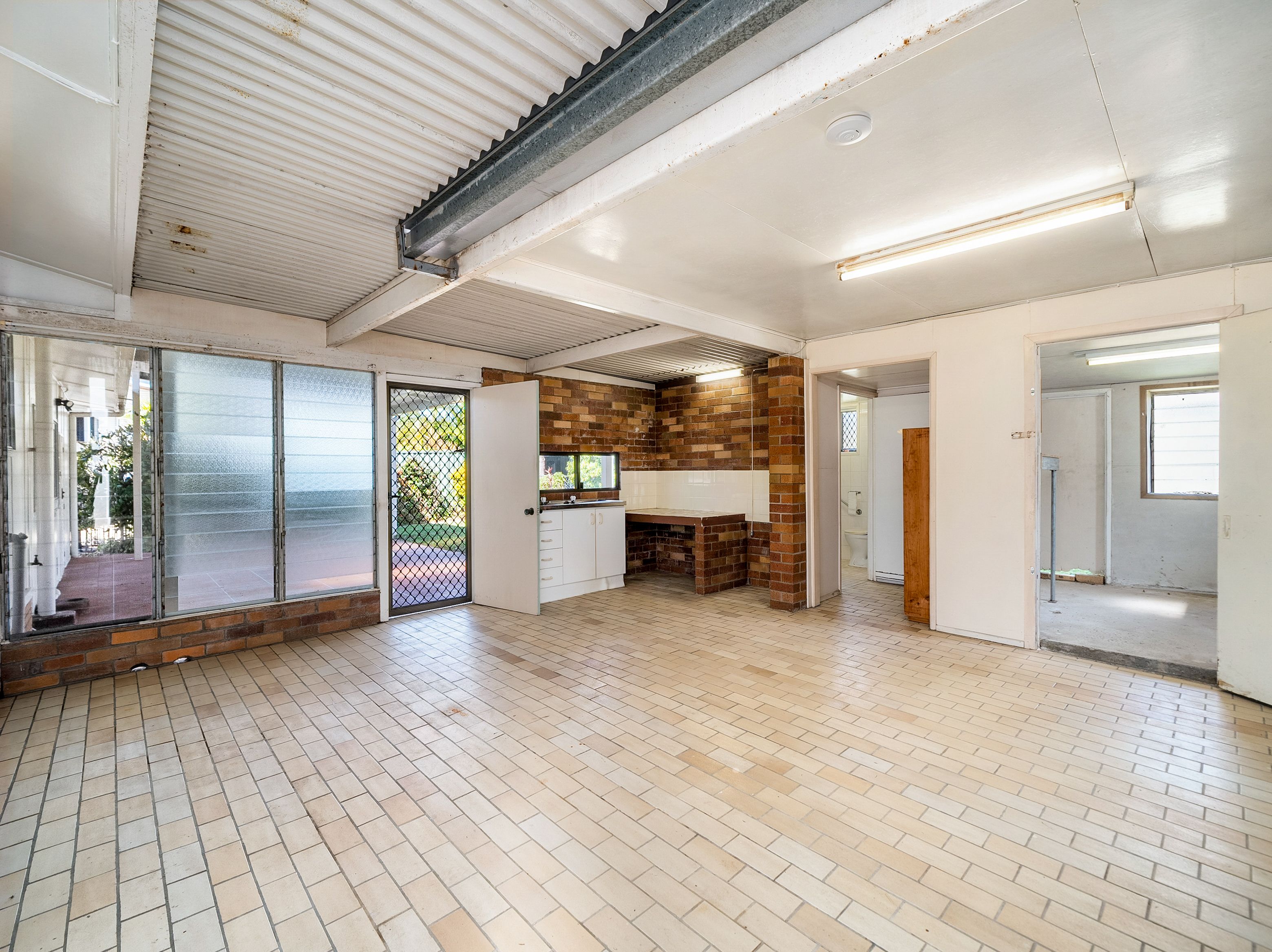 133 Macdonnell Road — photo 18 of 22