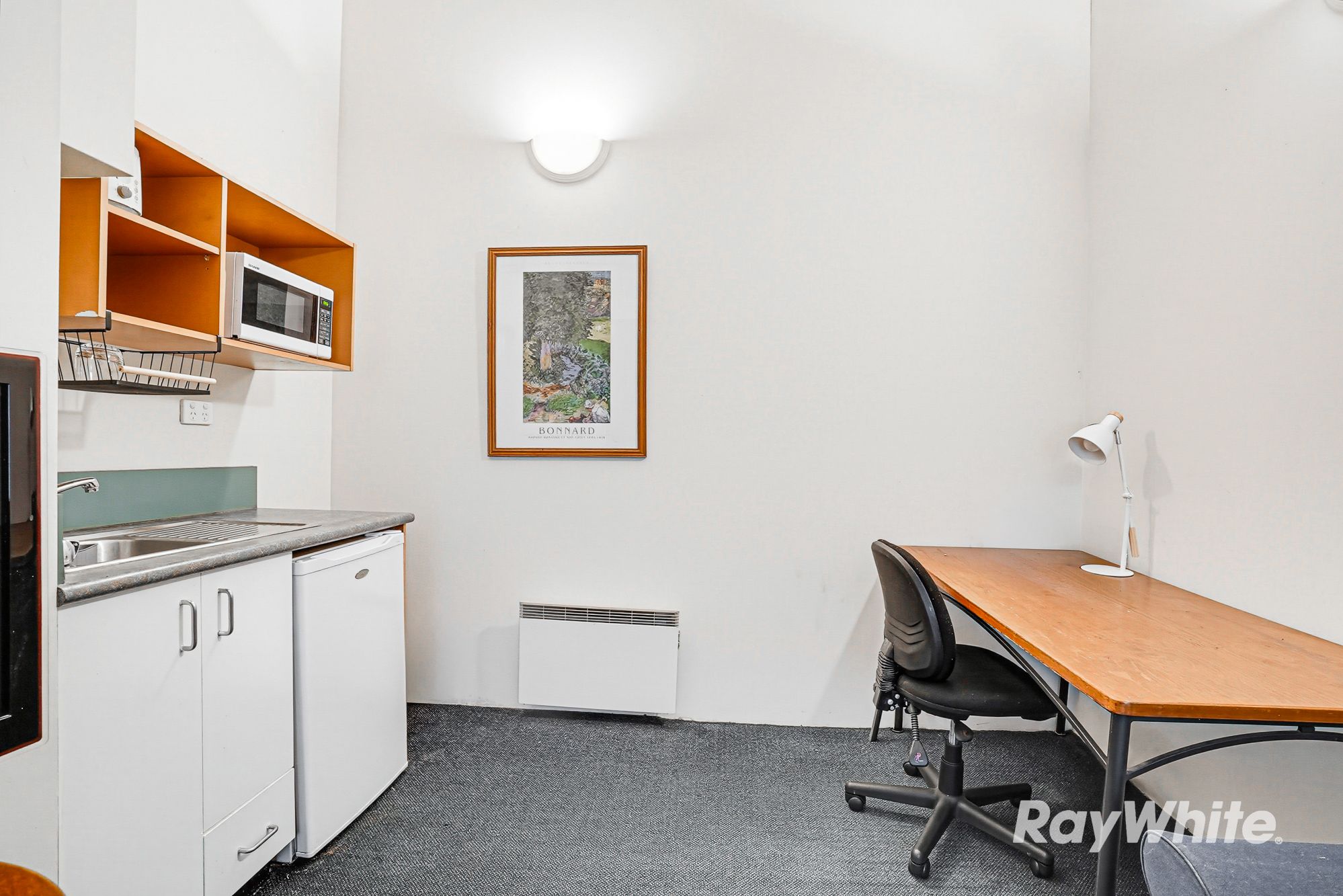 1027/185-211 Broadway — photo 6 of 14