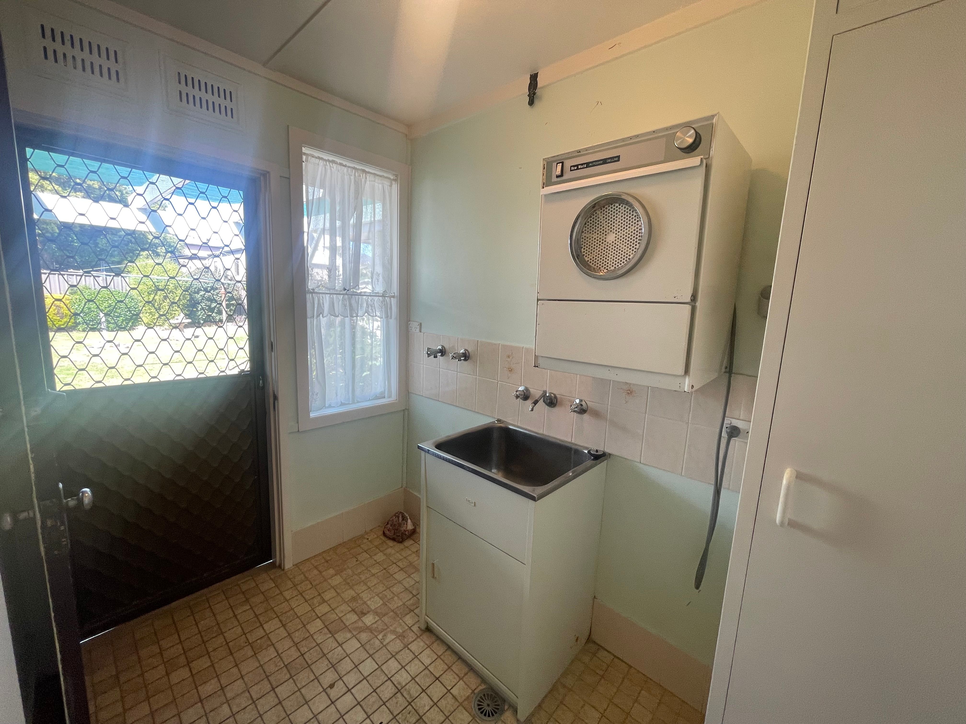 12 Pitt Street — photo 11 of 13