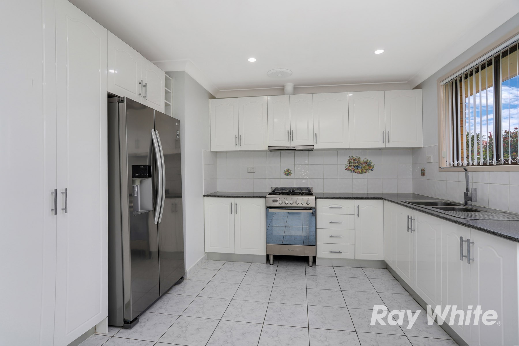 47 Shadlow Crescent, St Clair, NSW 2759