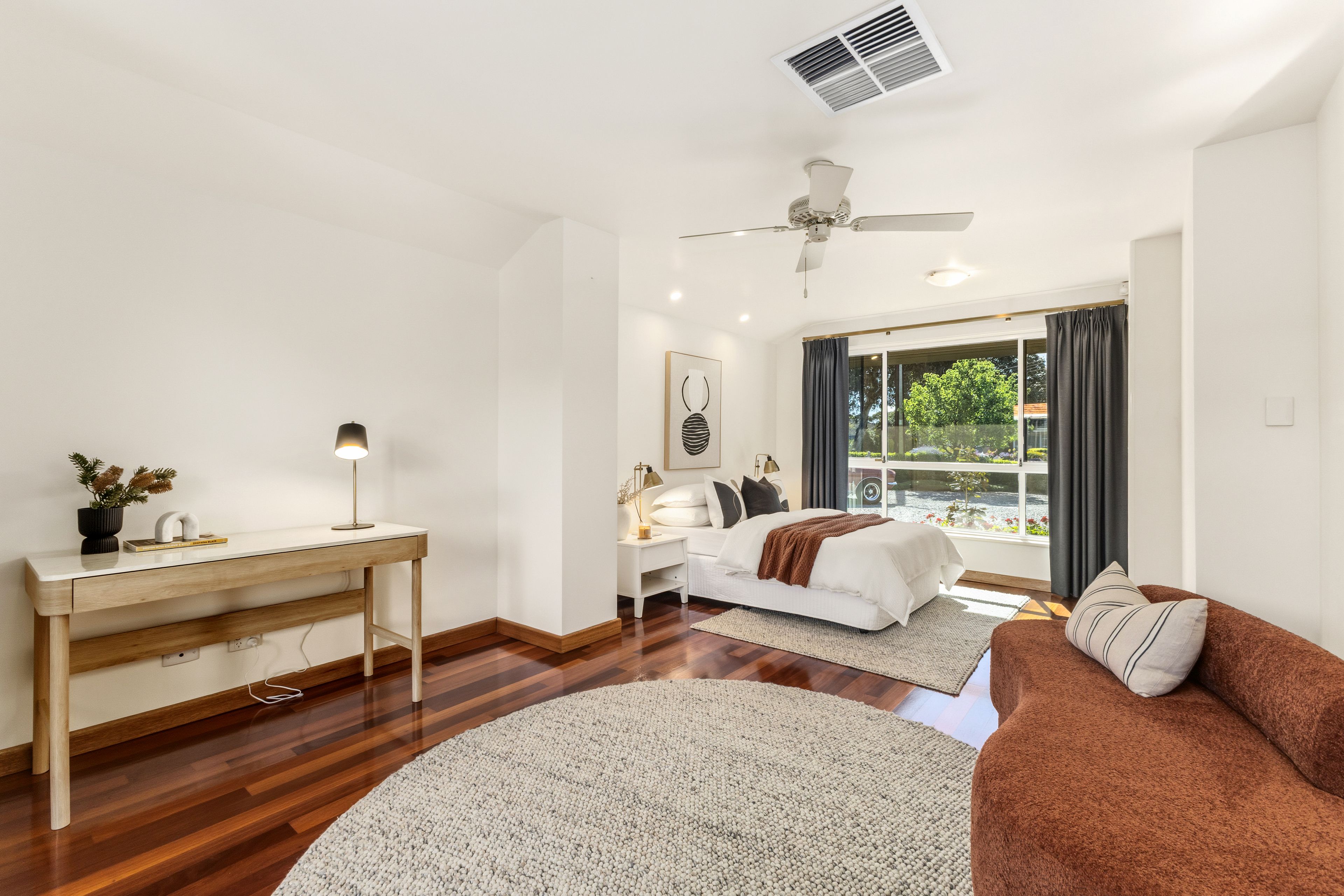 33 Oakleigh Road — photo 10 of 17