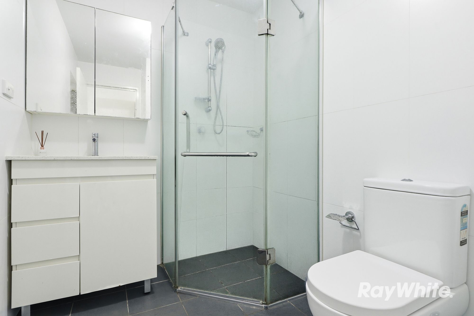 33/21 Sorrell Street — photo 8 of 14