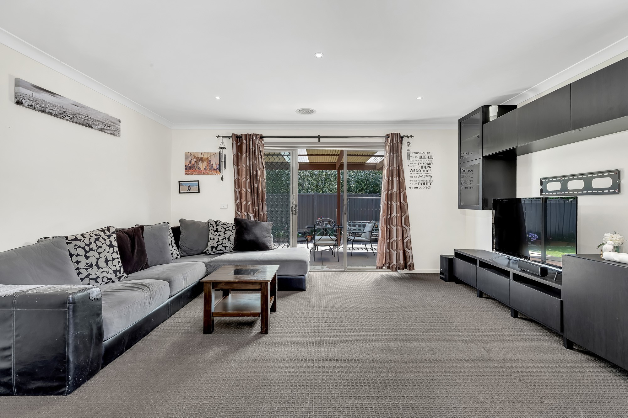 34 Goodenia Avenue, Manor Lakes, VIC 3024