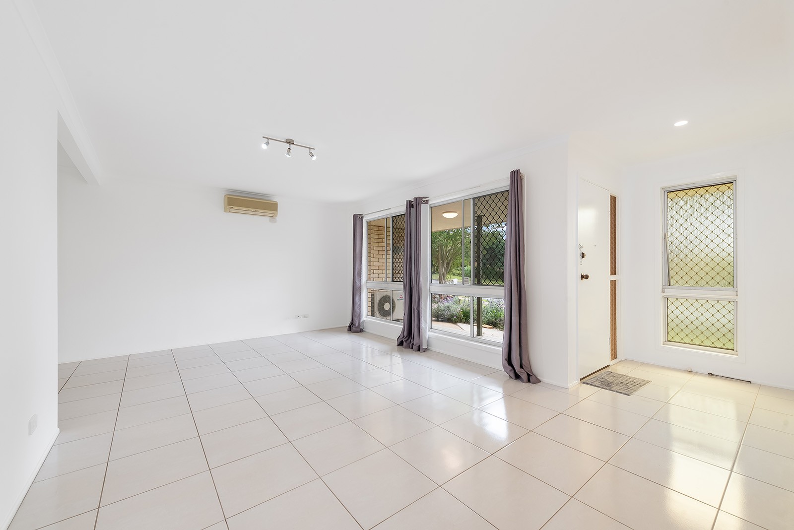 16 Fanfare Street, Eight Mile Plains, QLD 4113