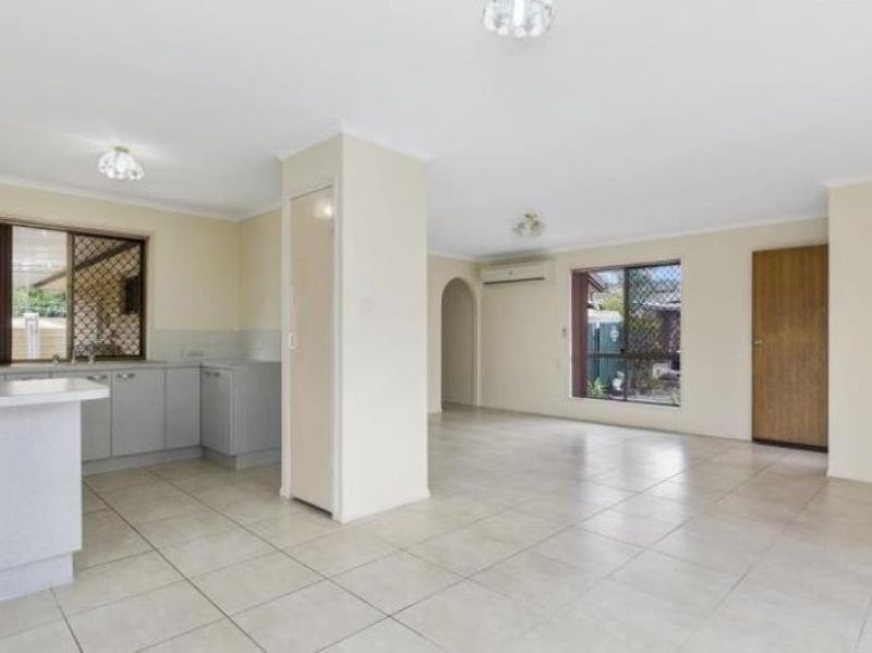252 Henty Drive, Redbank Plains, QLD 4301