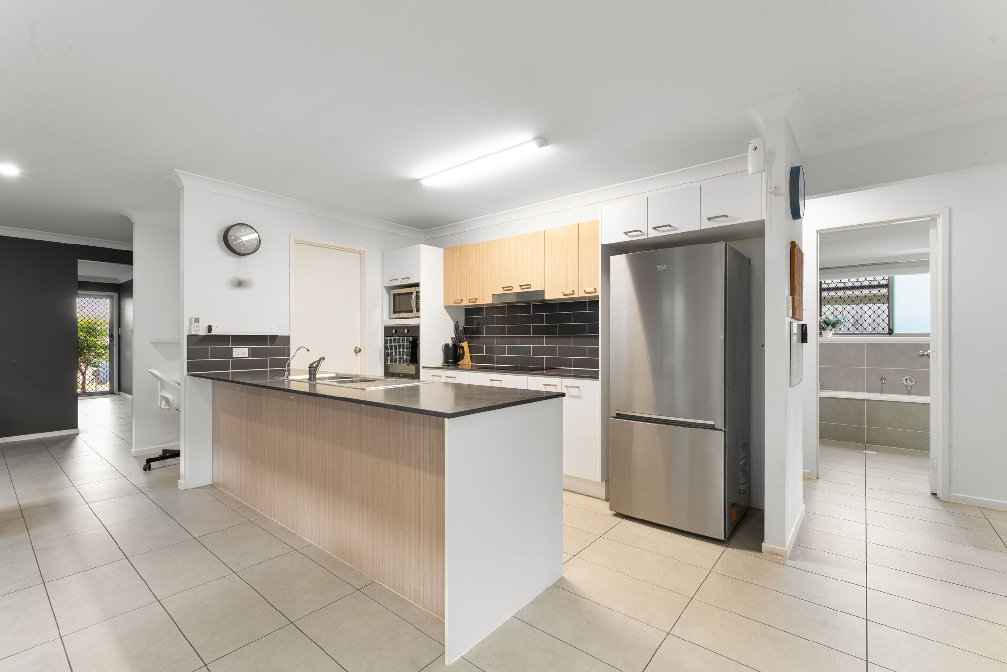 25 Mount Cooroora Street — photo 14 of 29