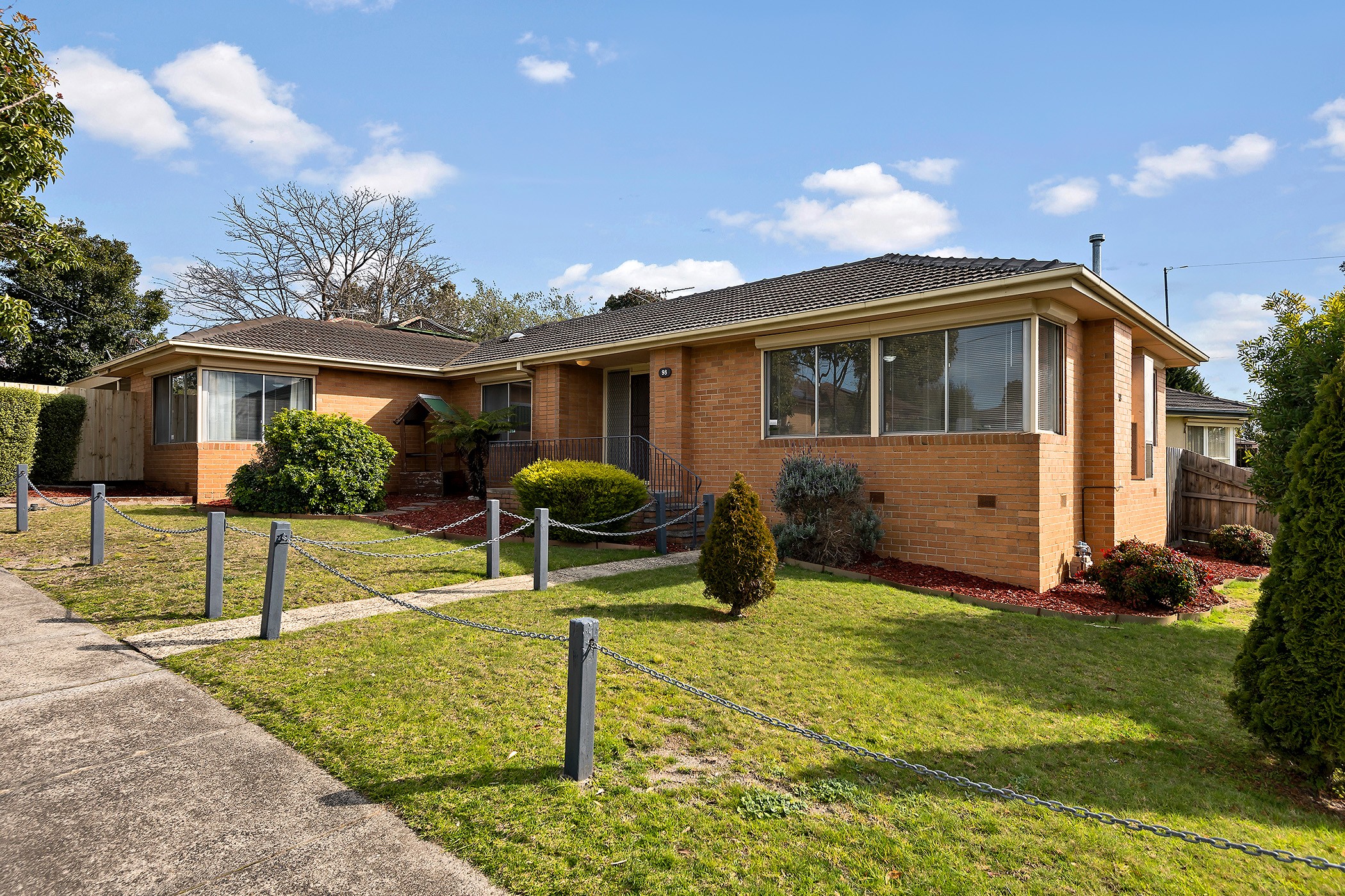 98 Karingal Drive, Frankston, VIC 3199