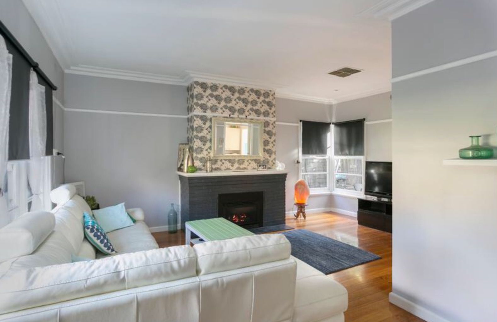 2 Wallace Avenue, Flora Hill, VIC 3550