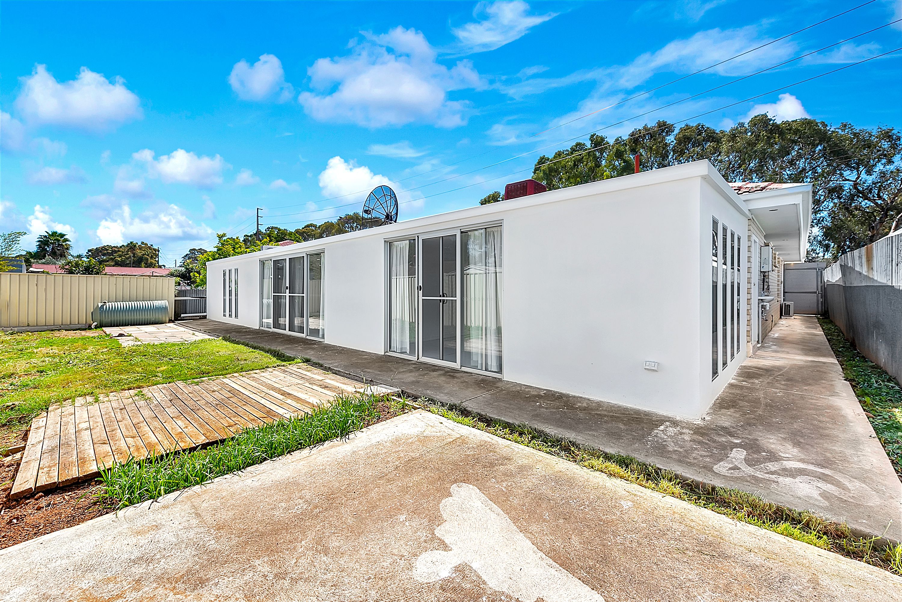 56 Shepherdson Road — photo 10 of 11