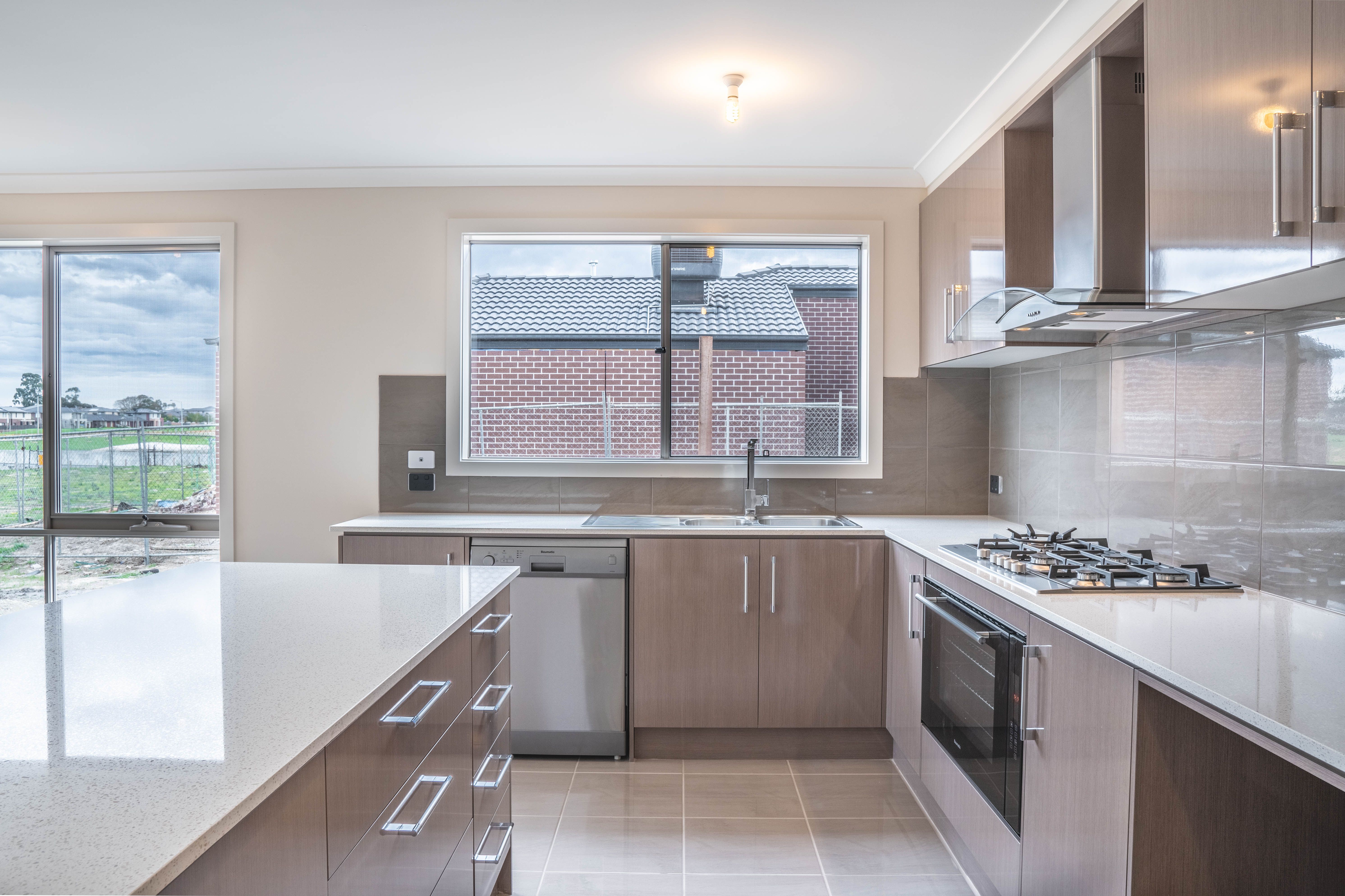 10 Keskadale Way, Clyde North, VIC 3978