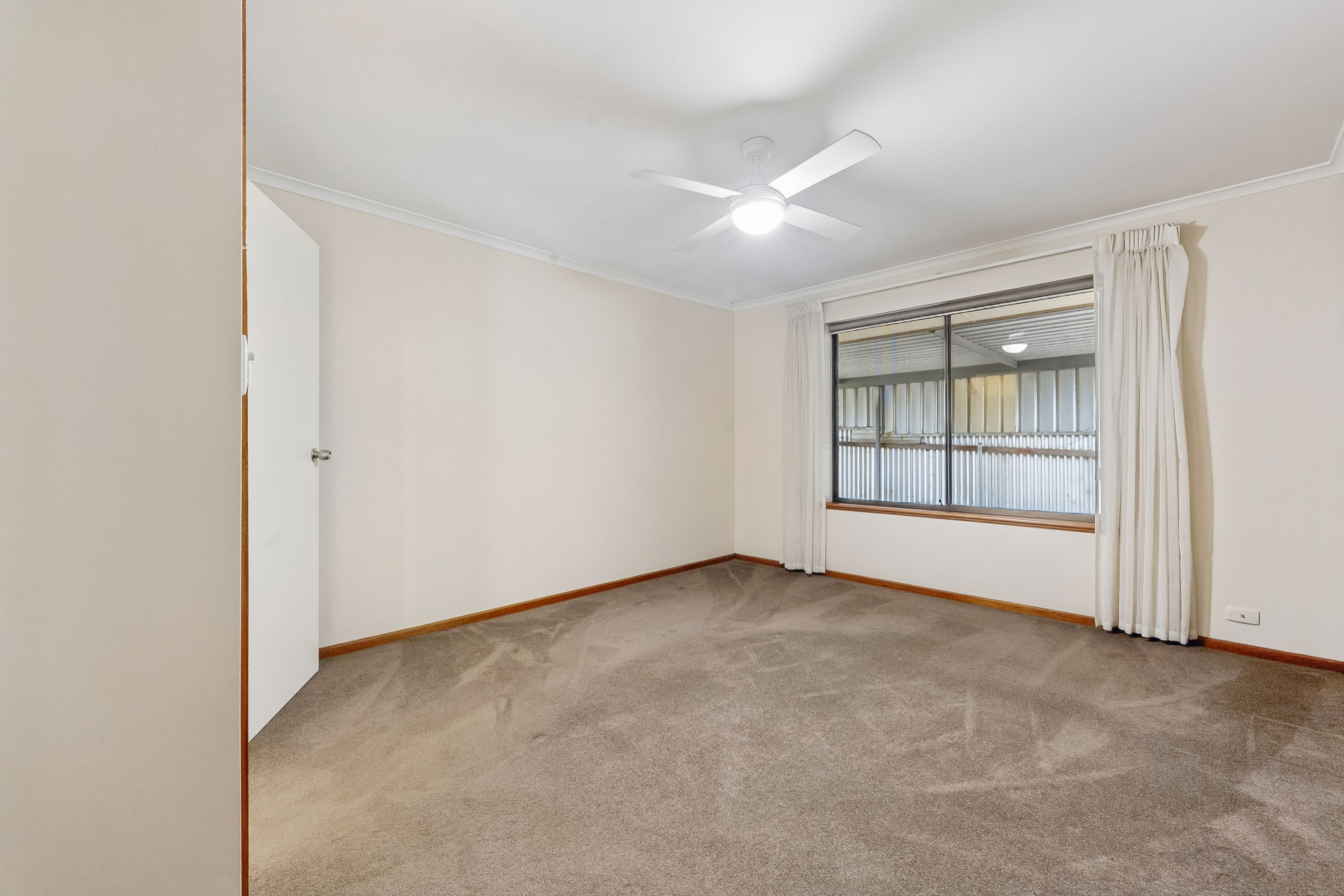 22 Caroline Street — photo 7 of 10