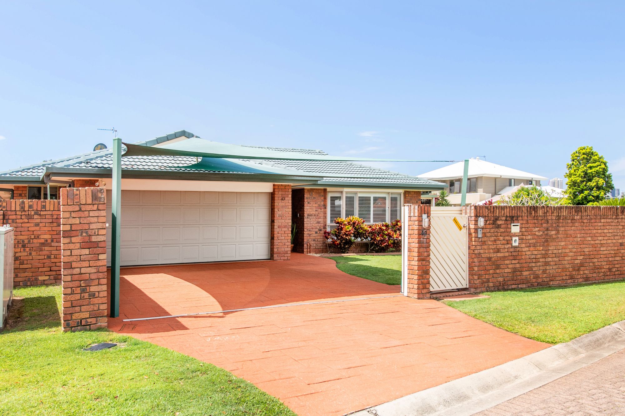 40 Pintail Crescent, Burleigh Waters, QLD 4220