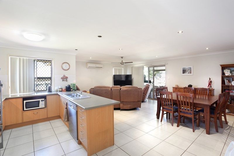 15 Kyah Close, Kallangur, QLD 4503