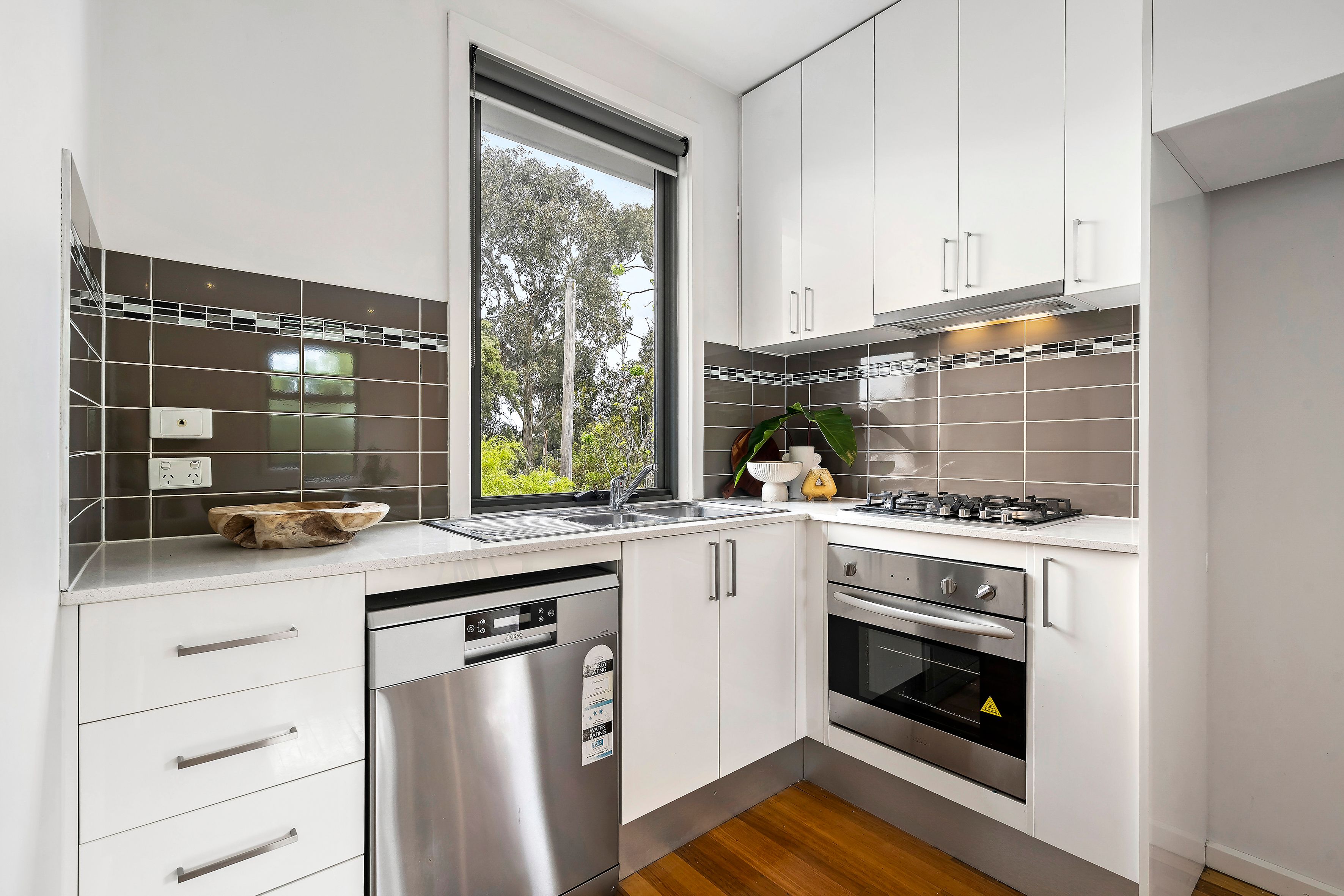 2/158 Derby Street — photo 7 of 16