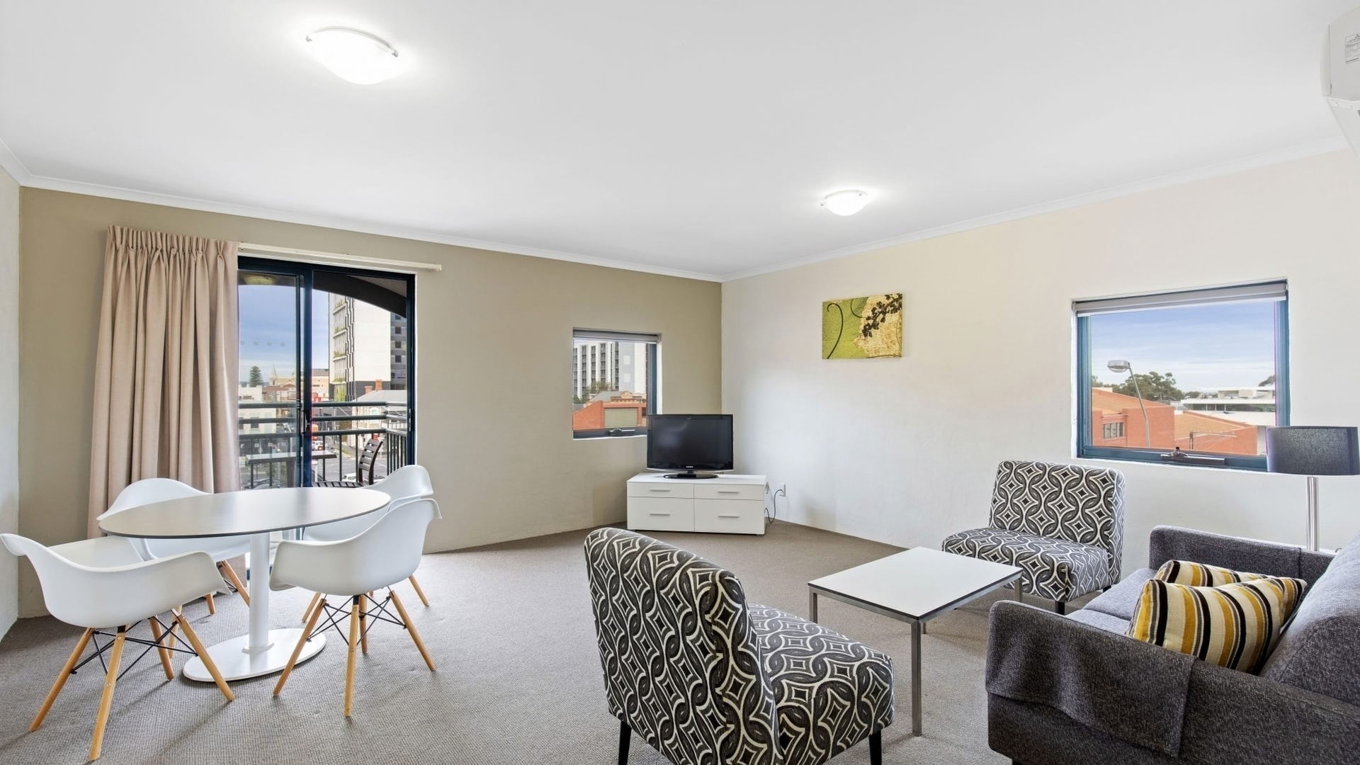 (R330) 147/255 Hindley Street, Adelaide, SA 5000