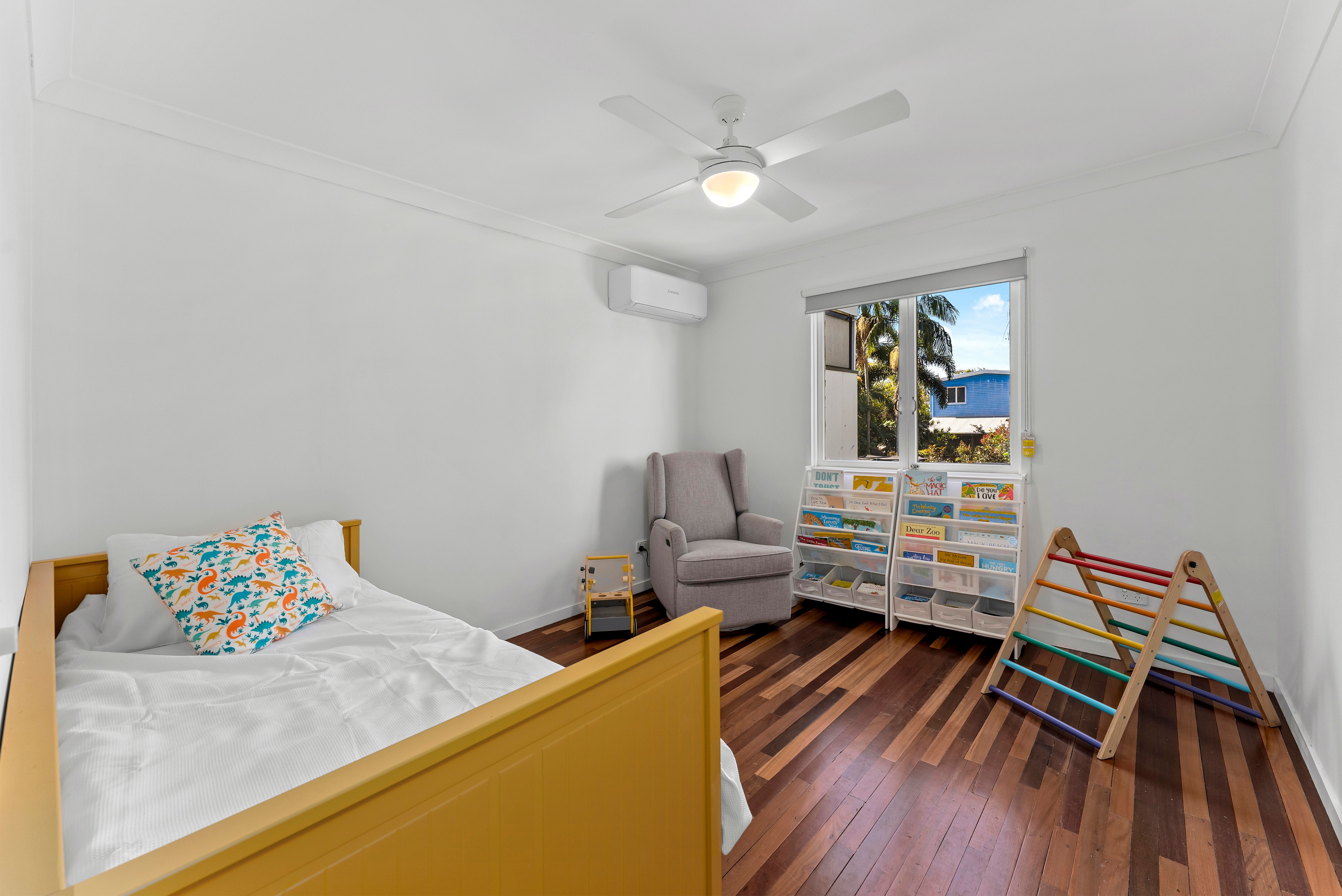 58 Vivian Street — photo 7 of 22