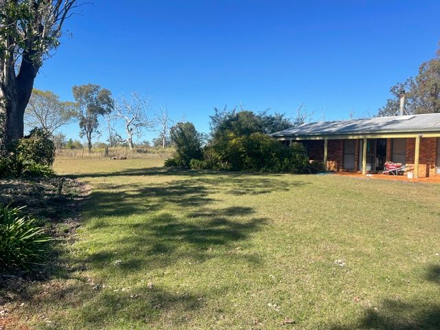 32 Bailey Street, Southbrook, QLD 4363