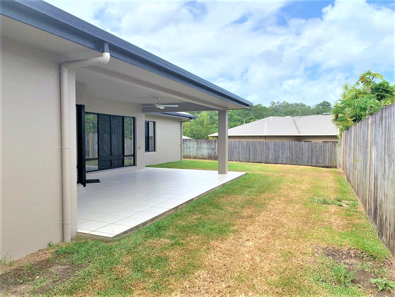 34 Elphinstone Street, Kanimbla, QLD 4870