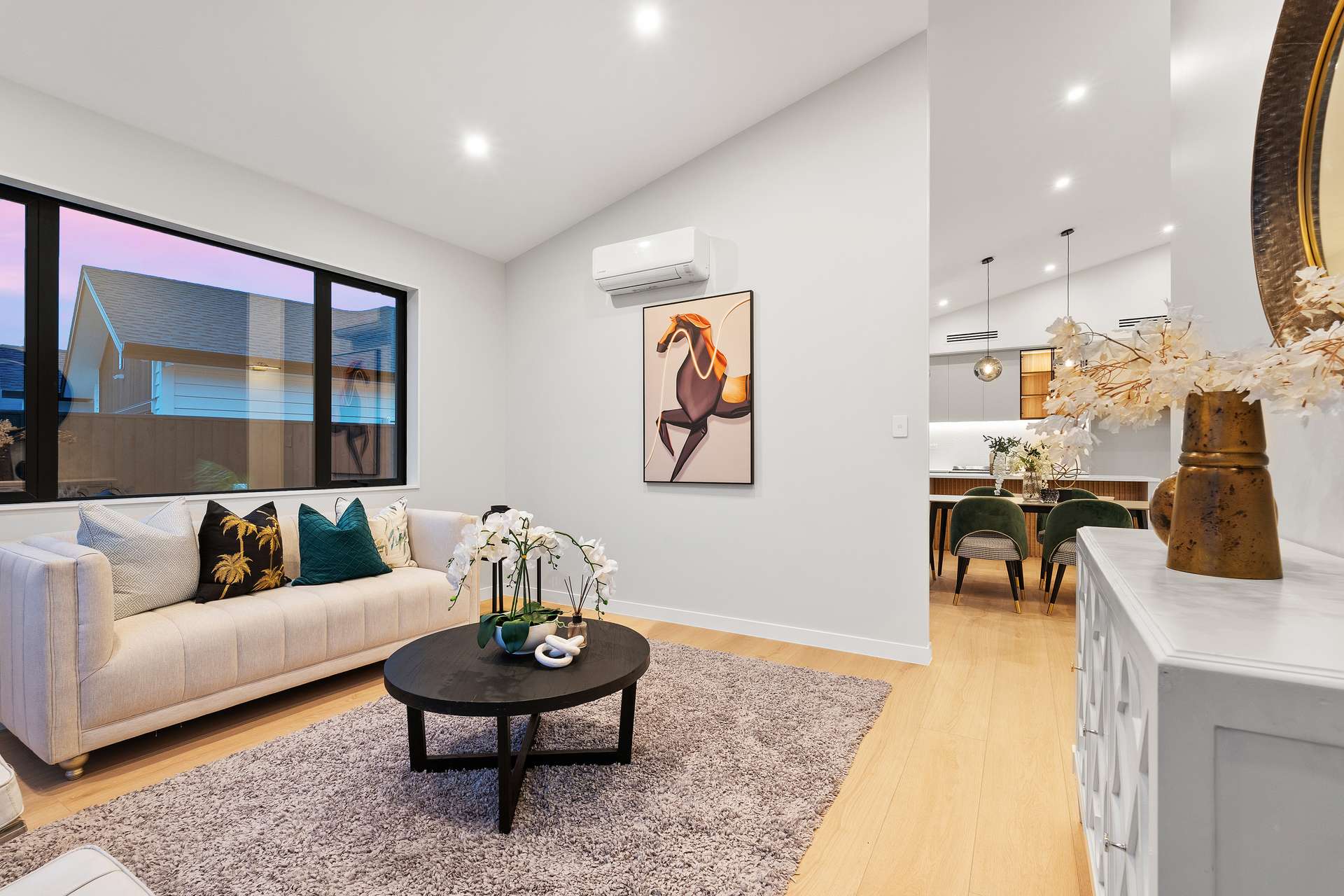 24 Tipu Crescent photo 4