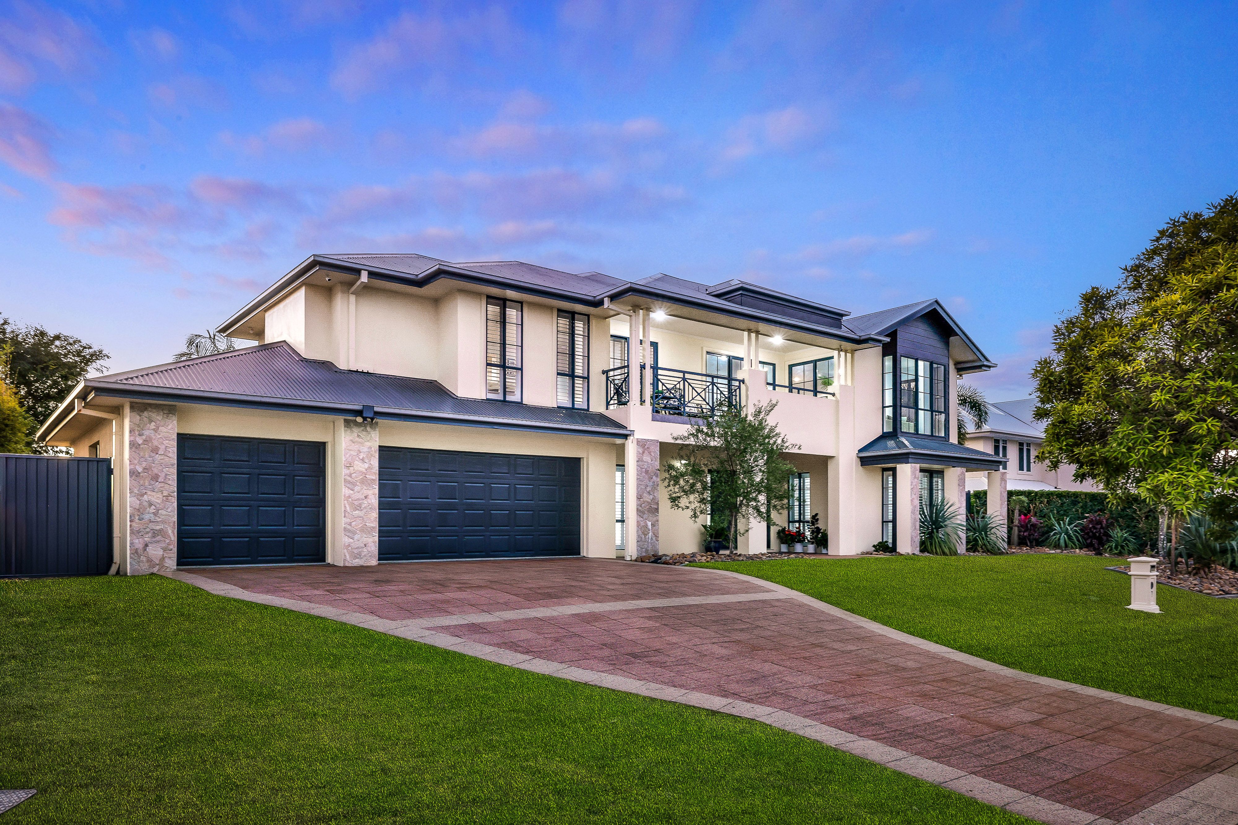 7 Zenith Crescent, Pacific Pines QLD 4211