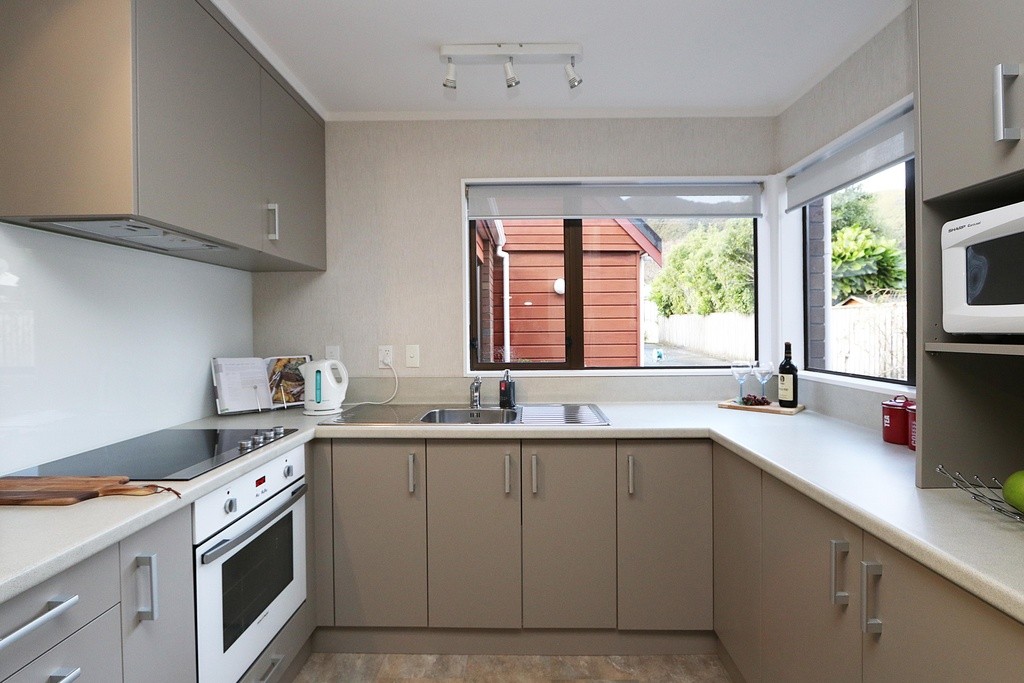 2/293 Riverside Drive, Waterloo, Lower Hutt City