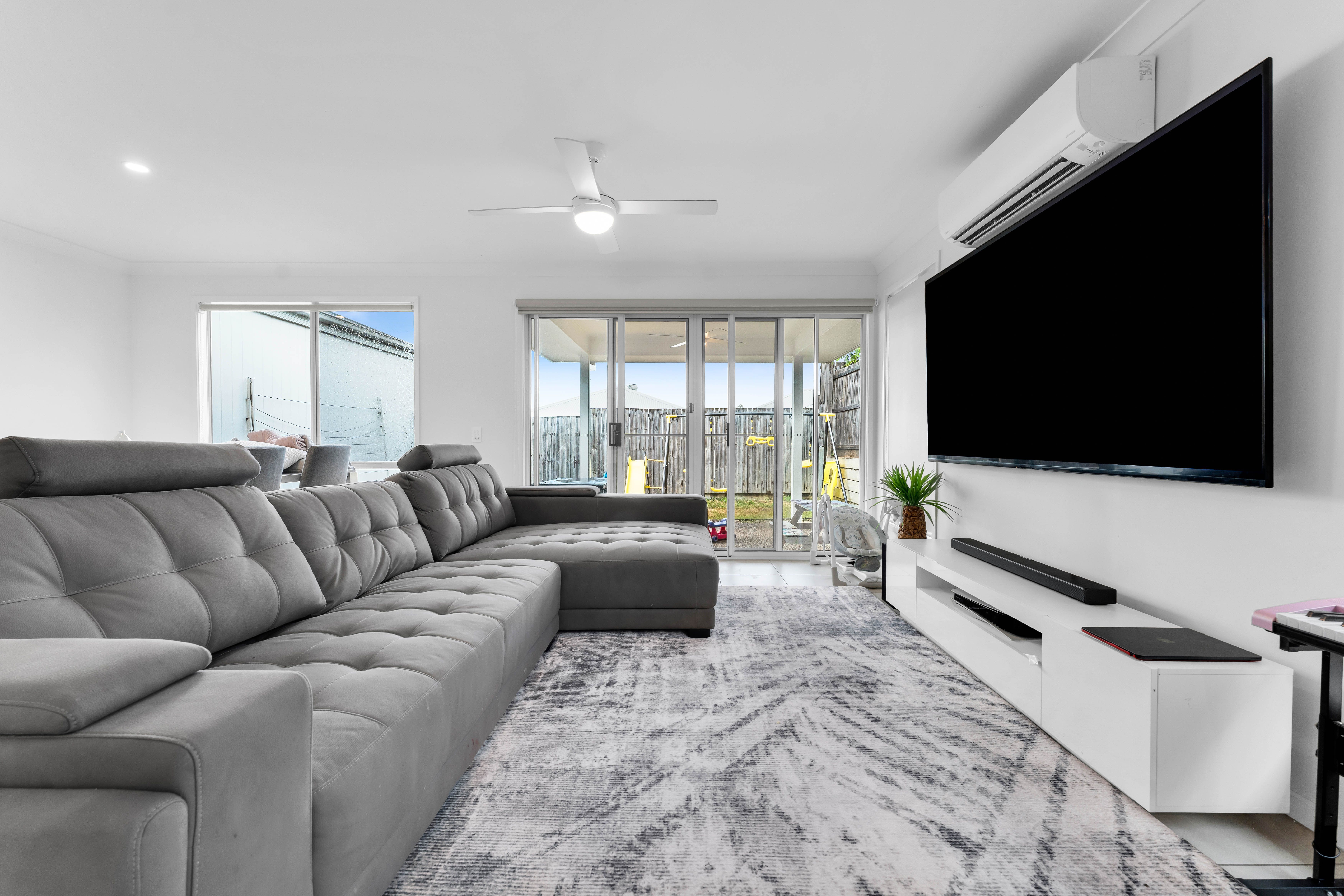 9 Gem Circuit, Park Ridge, QLD 4125