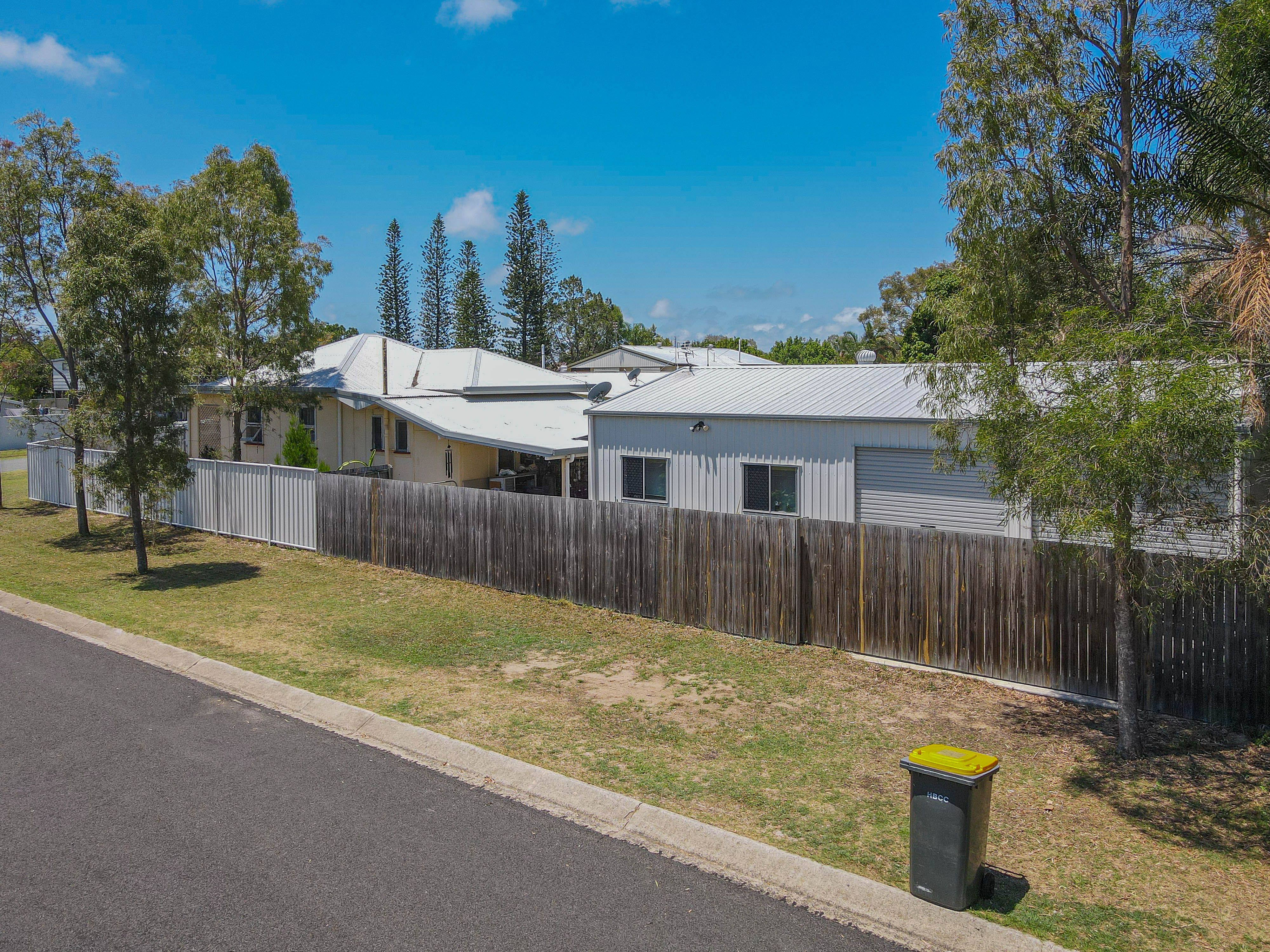 25 Cunningham, Torquay, QLD 4655