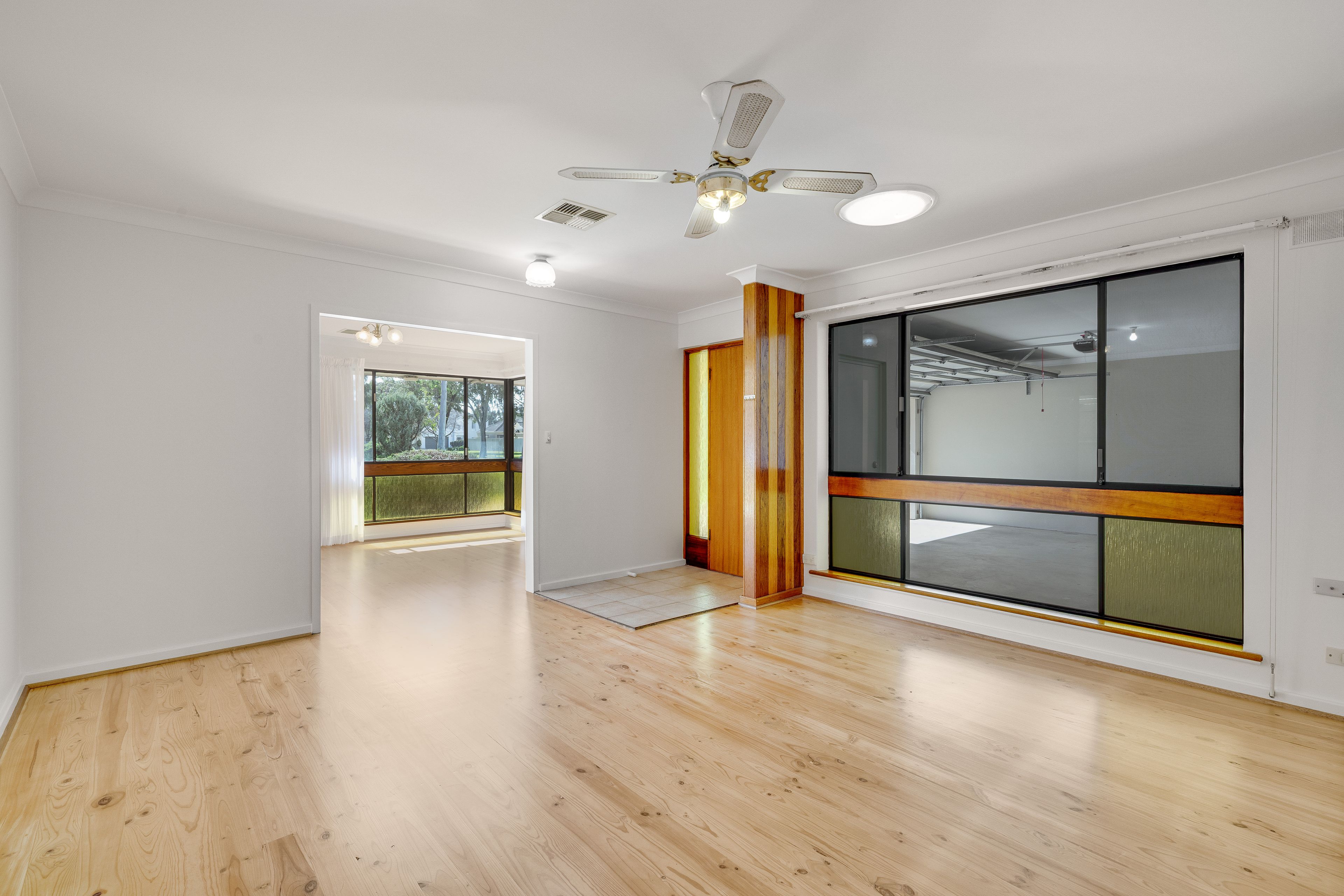 27 Everritt Avenue — photo 4 of 30