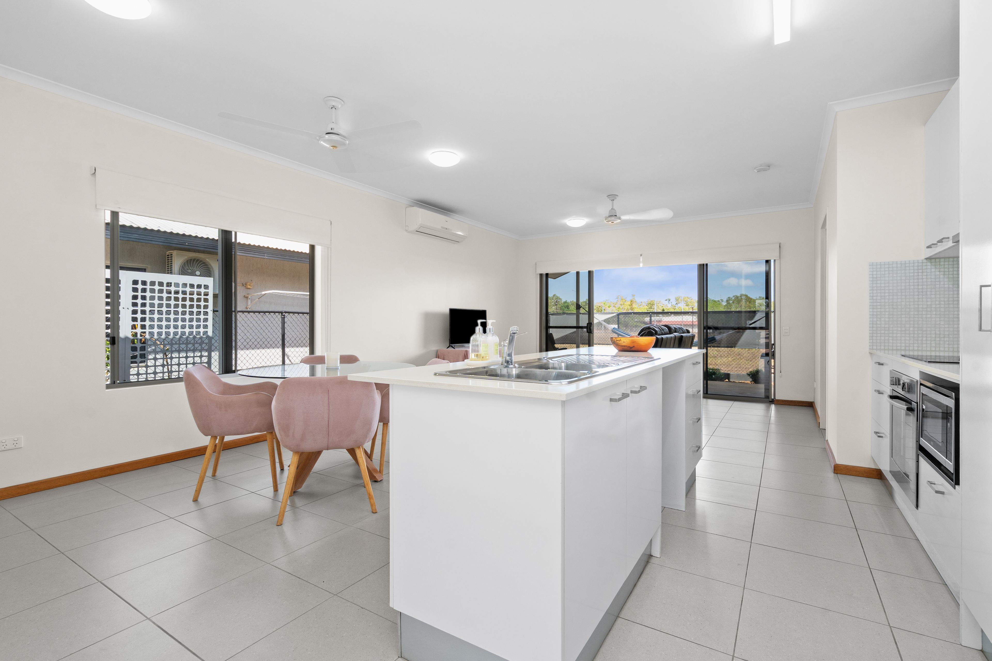69/69 Boulter Road — photo 4 of 20