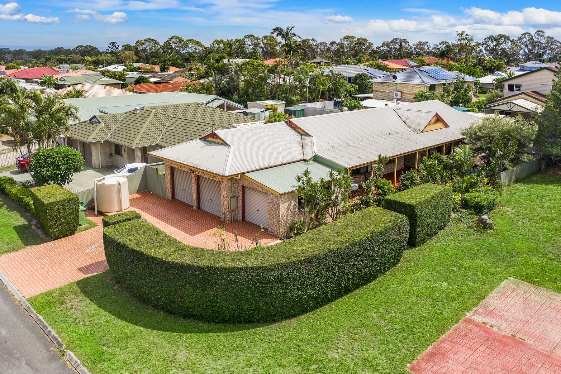 8 Bloodwood Court, Rothwell, QLD 4022