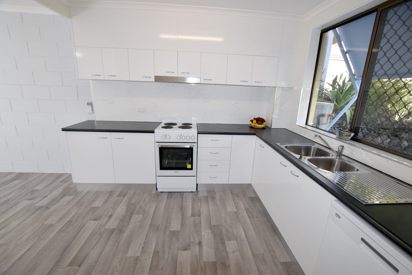 2/8 Oaka Lane, Gladstone Central, QLD 4680