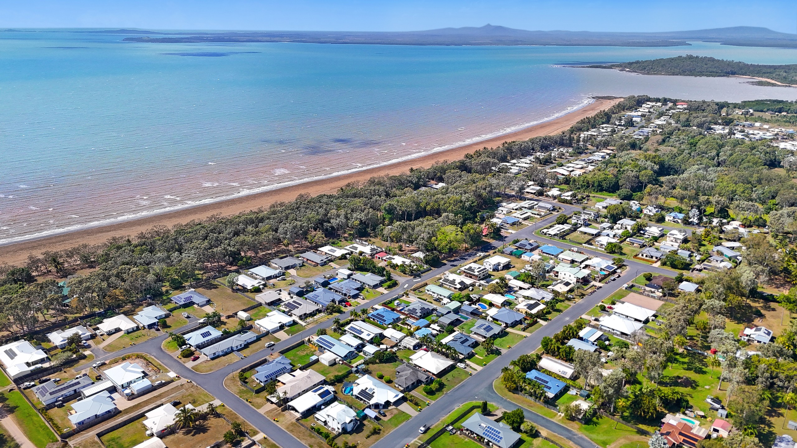 6 Leonie Court, Armstrong Beach, QLD 4737