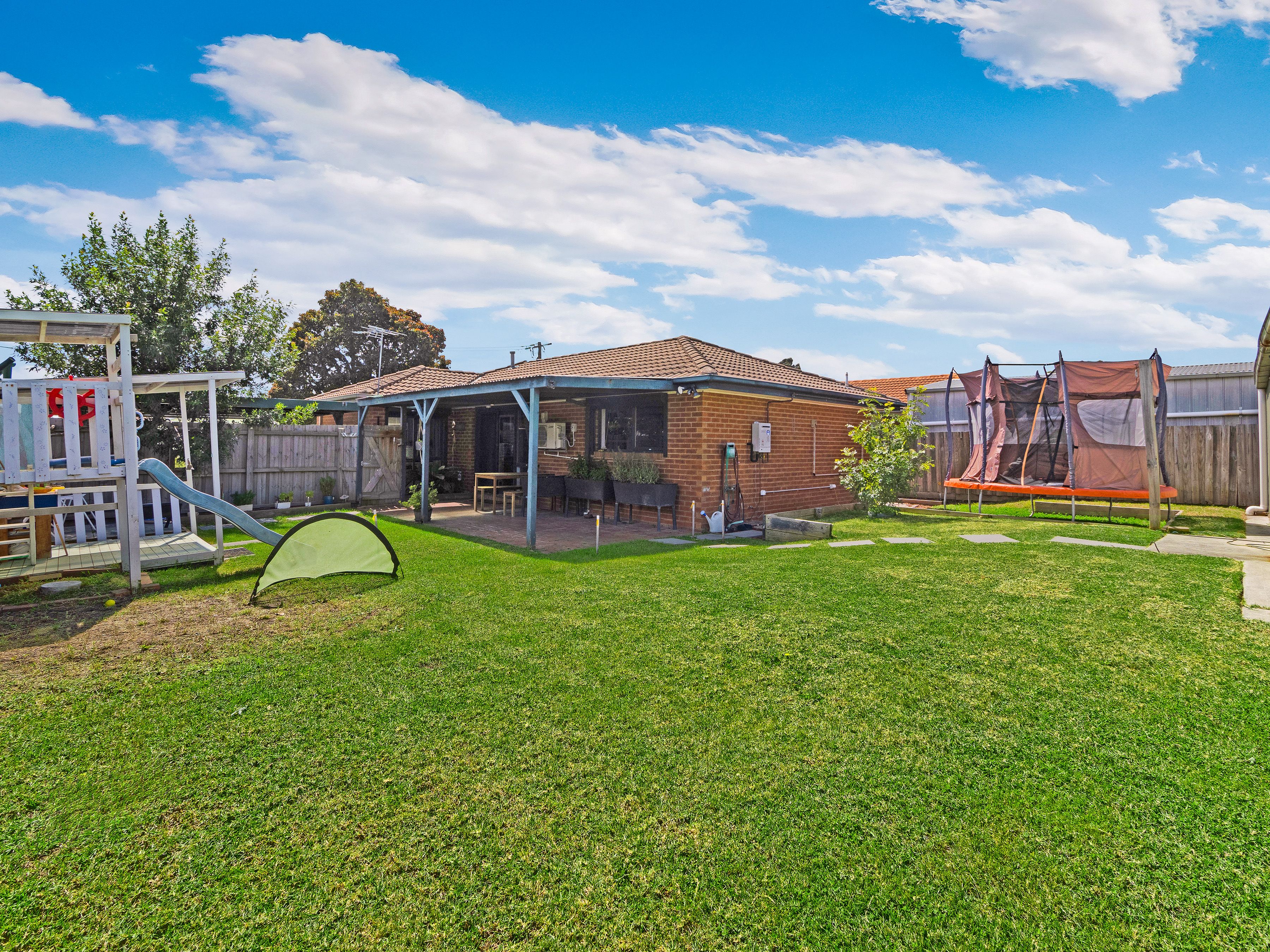 20 Navarre Drive — photo 17 of 18