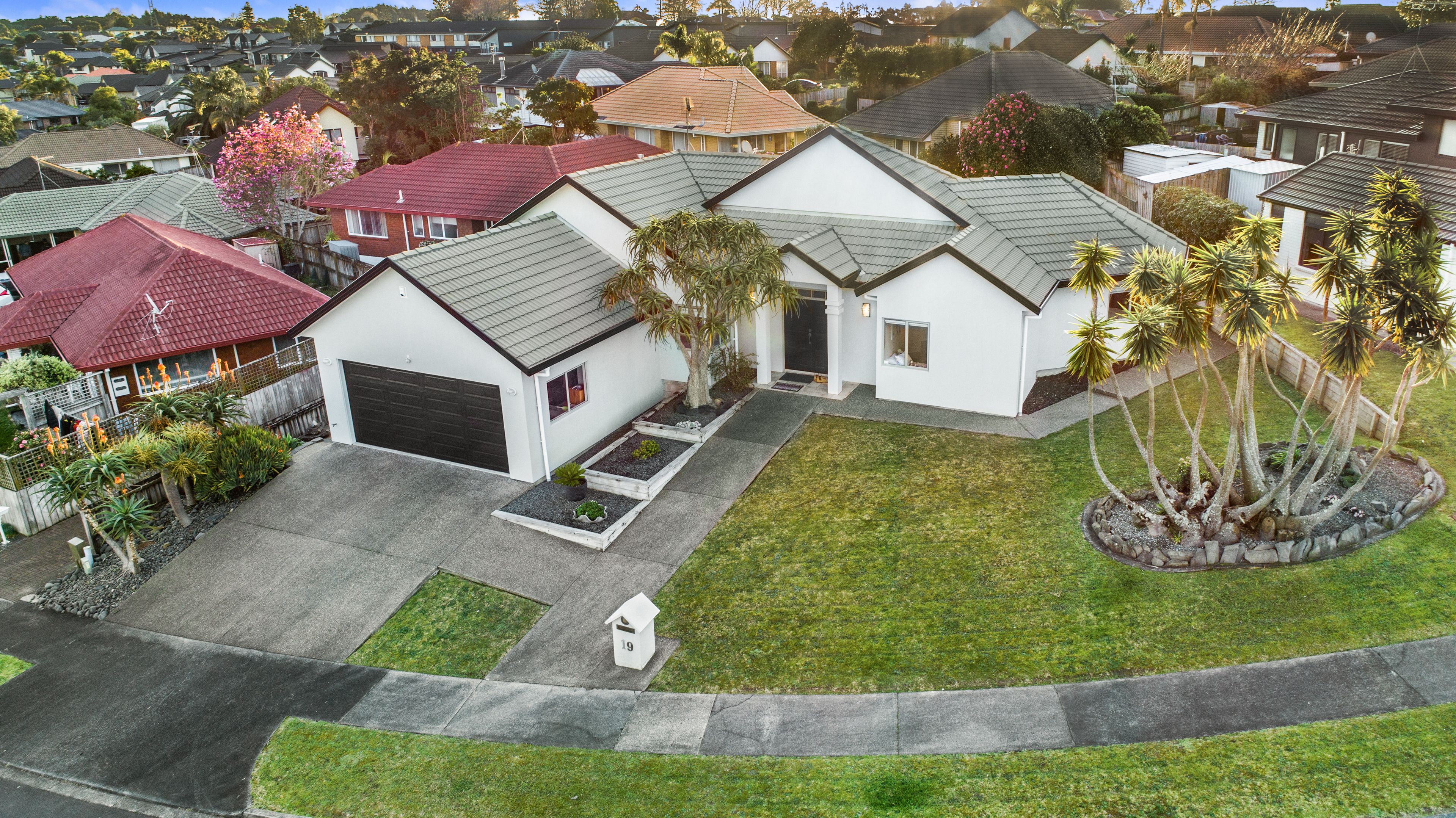 19 Stewart Gibson Place, The Gardens, Manukau City