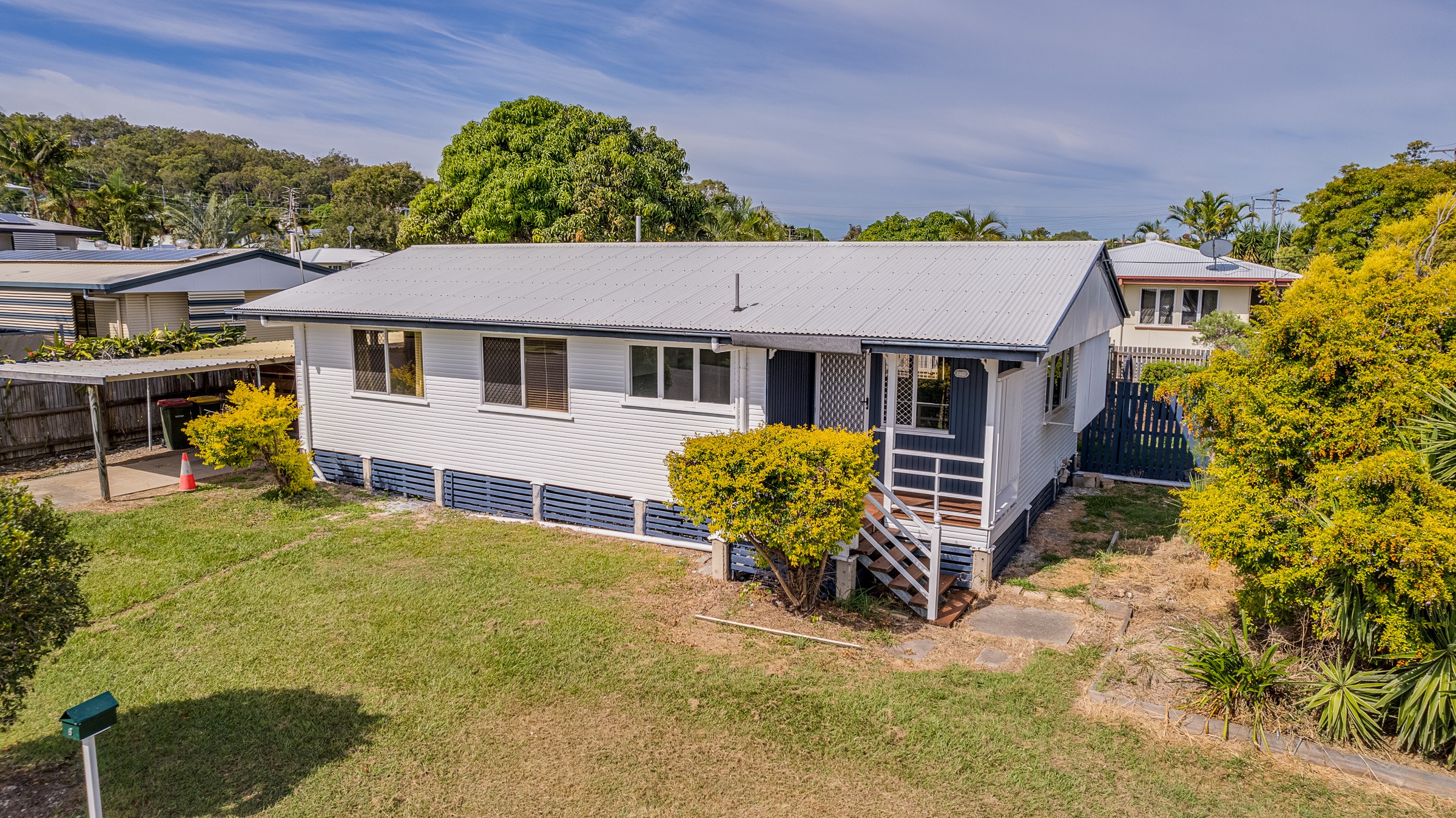 8 Larsen Street, West Gladstone, QLD 4680