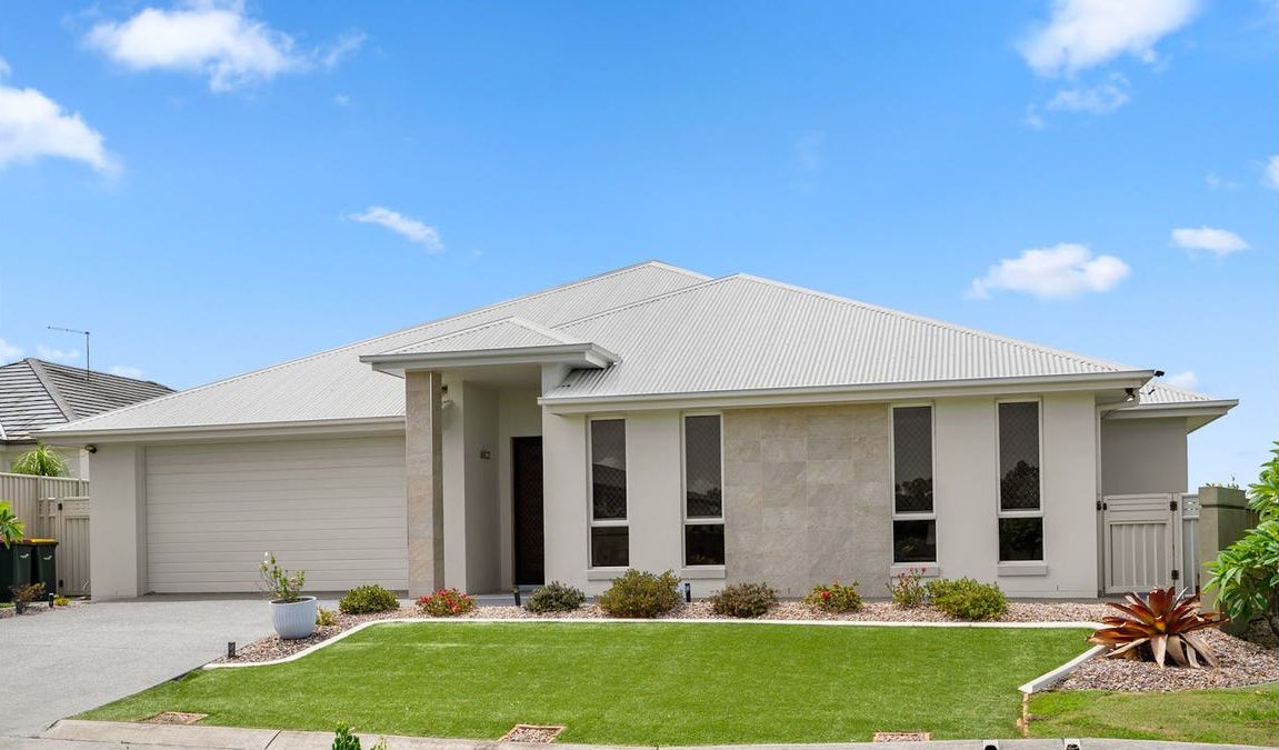 41 Beaufort Circuit, Banksia Beach, QLD 4507