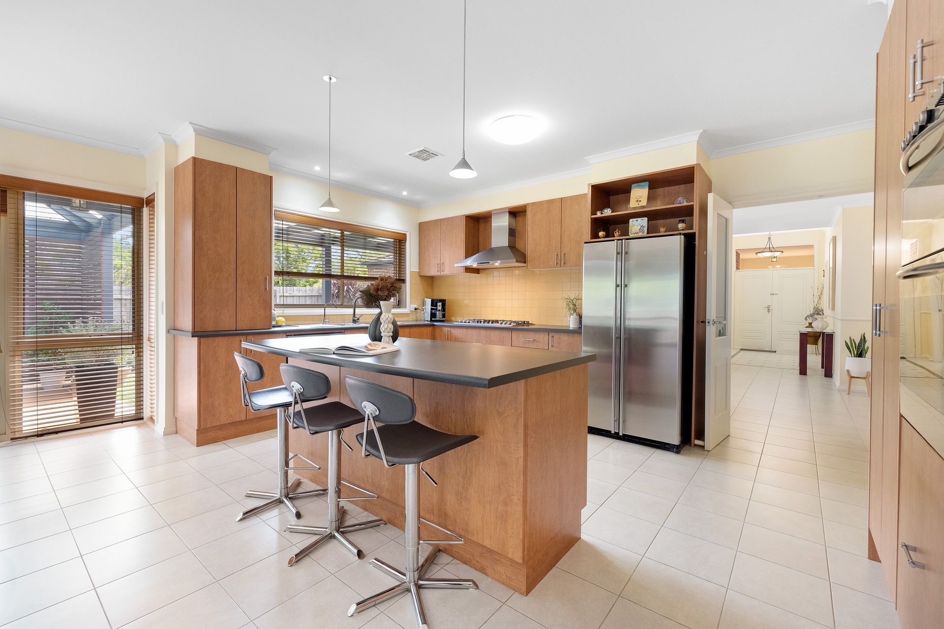 24 Yarra Hill Lane — photo 3 of 16