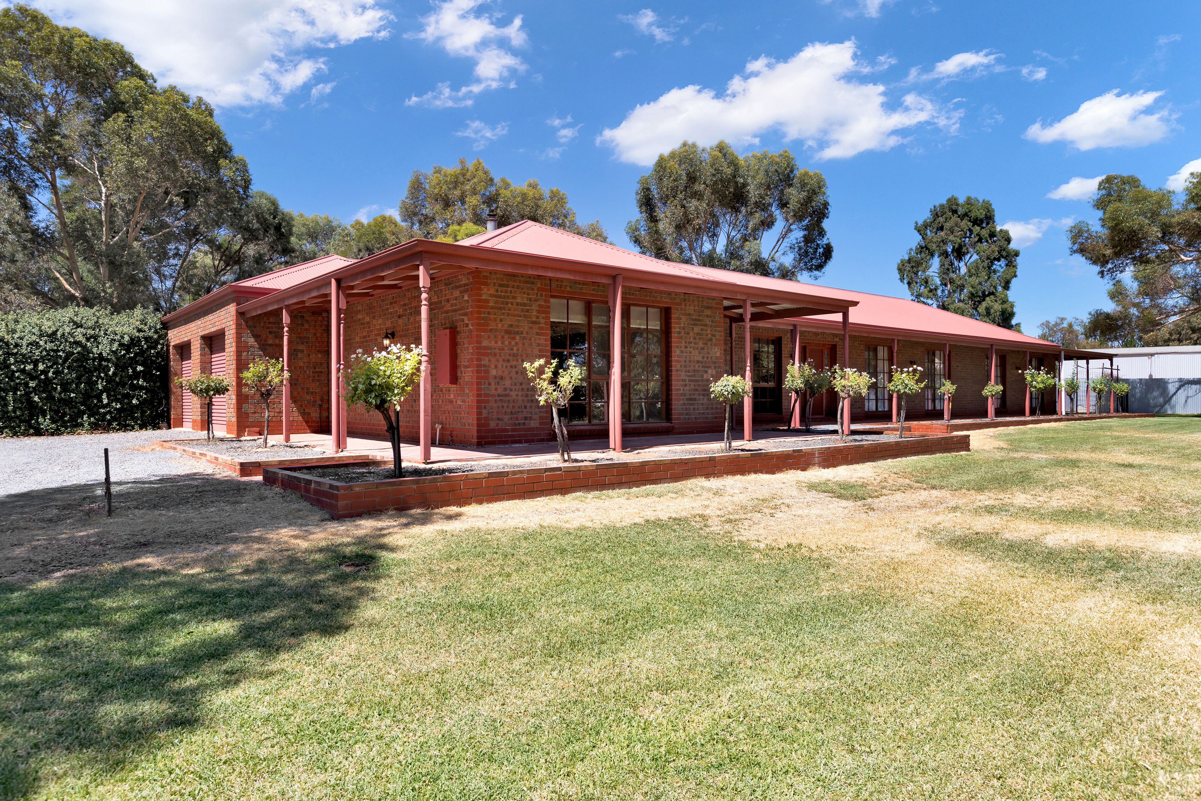 998 Cowra Avenue, Irymple, VIC 3498