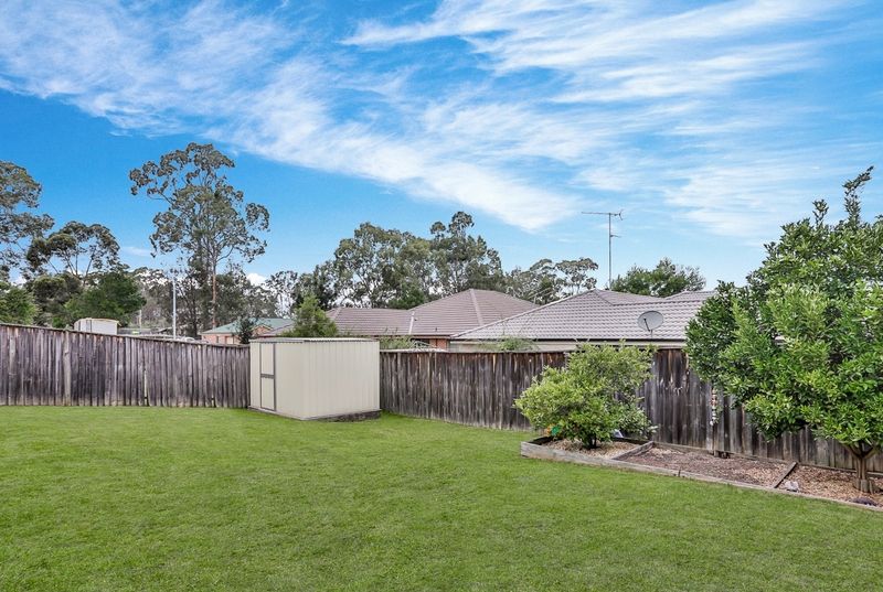 10 Woolshed Place, Currans Hill, NSW 2567