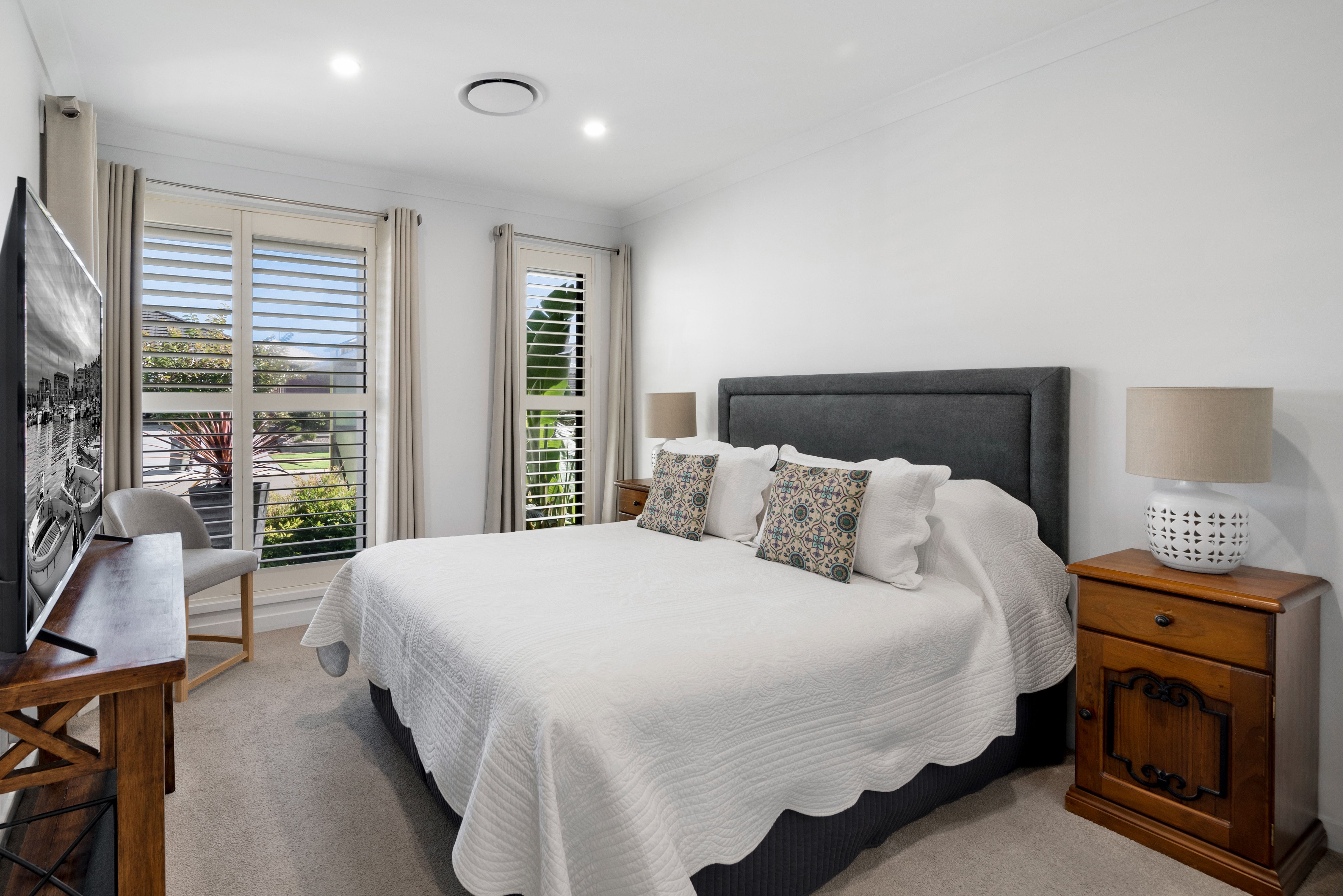 5 Molnar Circuit, Oran Park, NSW 2570