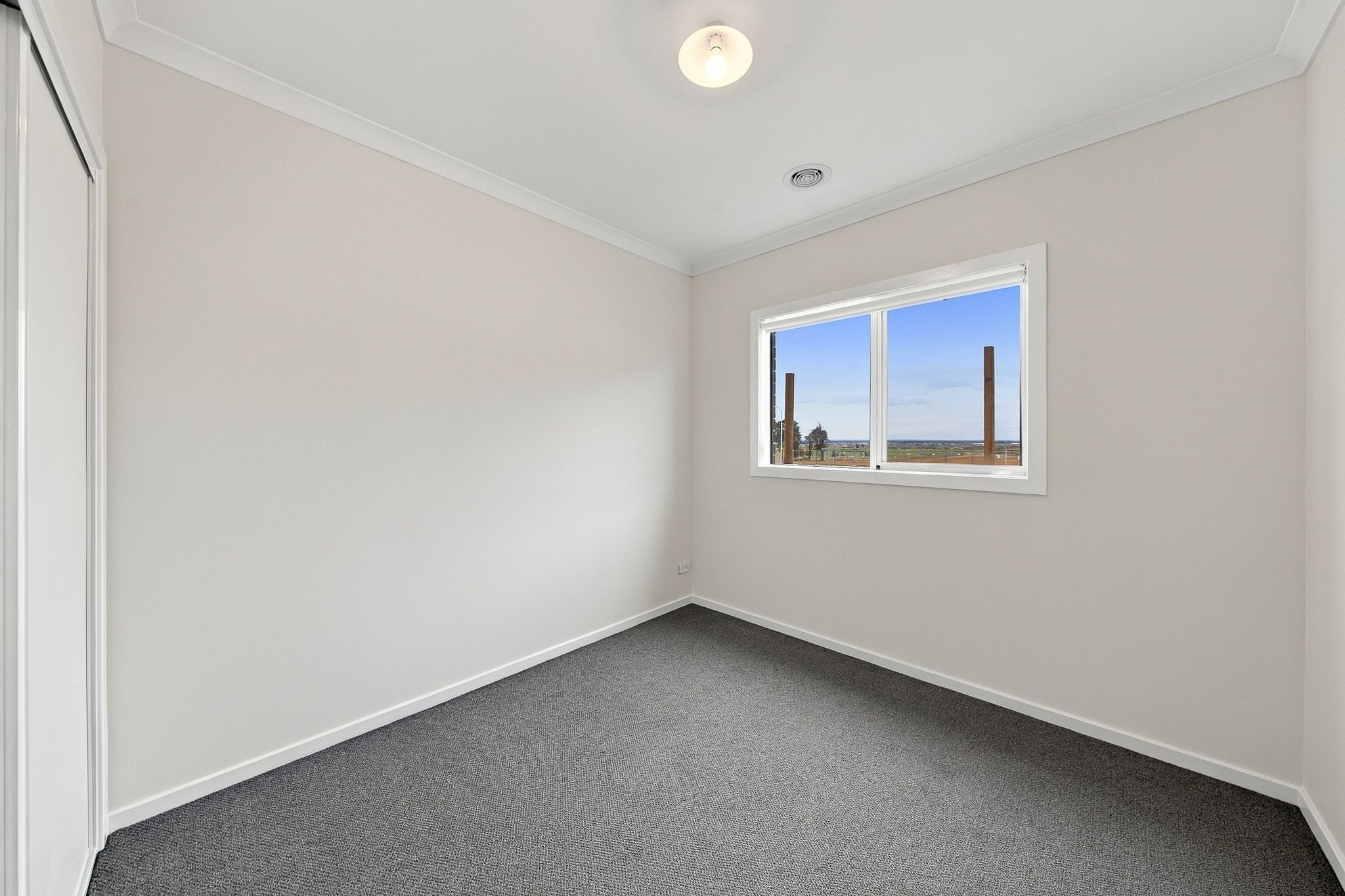 22 Fiorin Street — photo 7 of 14