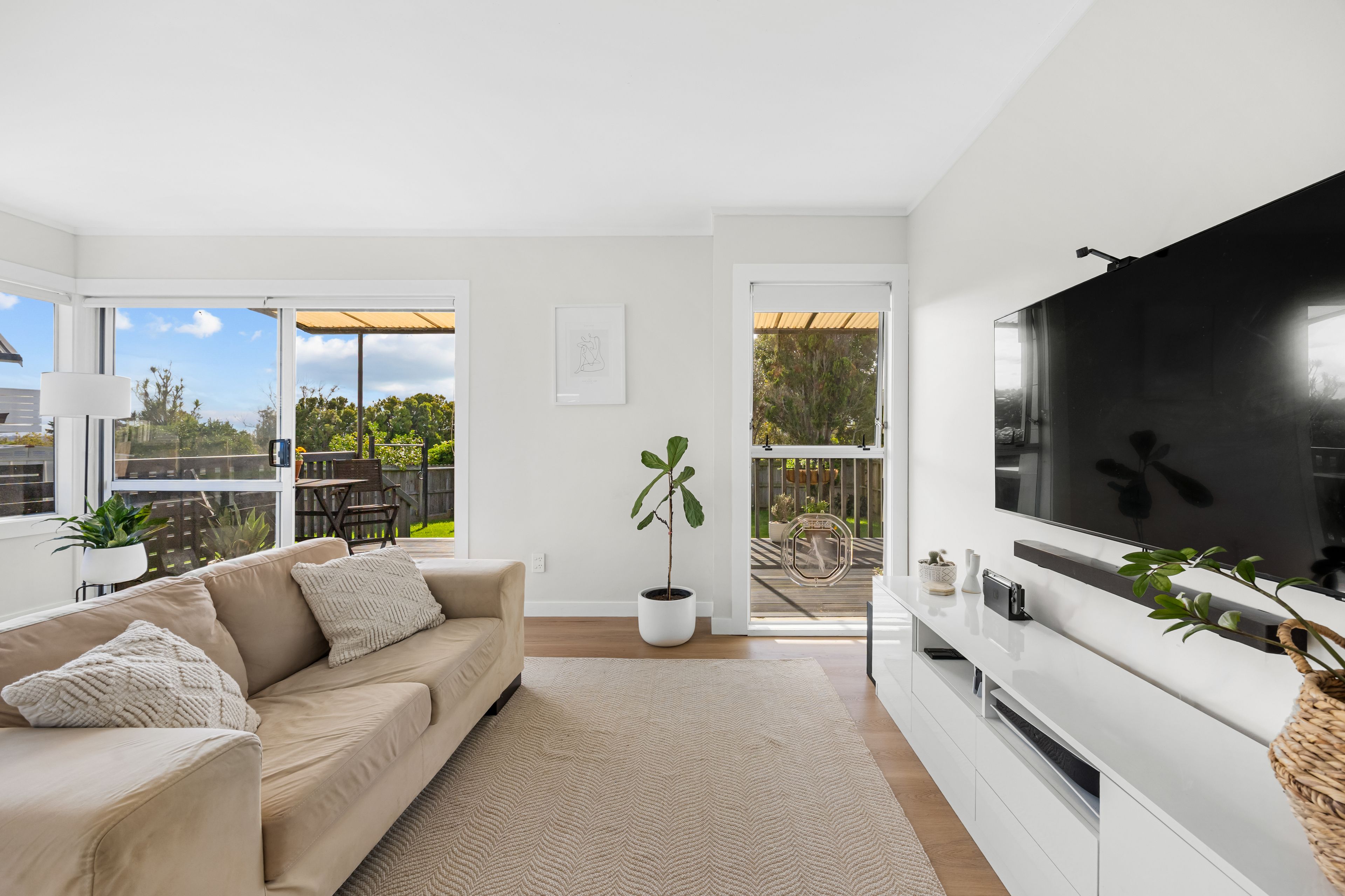 1/1 Dalwhinnie Parade, Highland Park, Manukau City