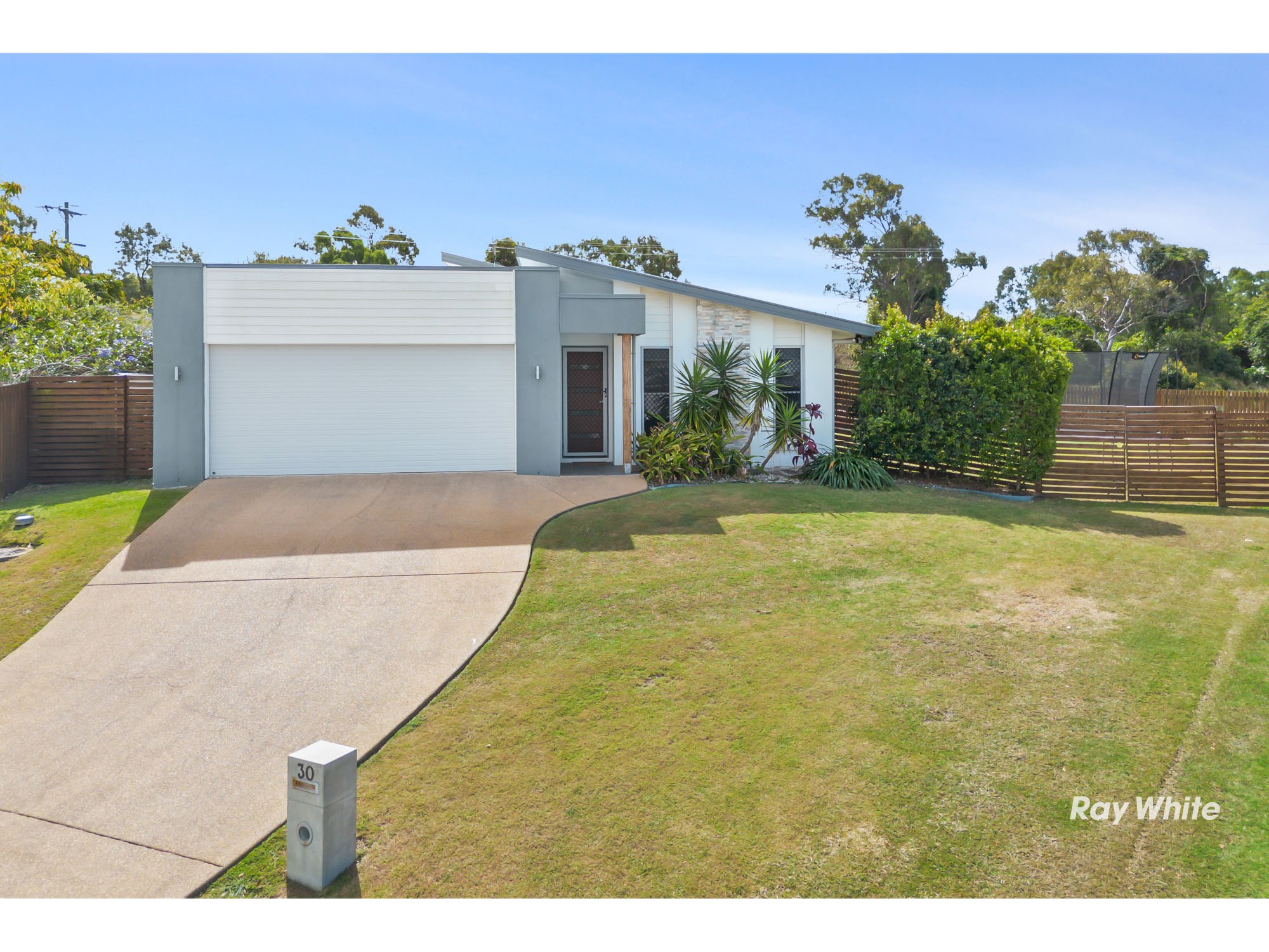 30 Gordon Avenue, Pacific Heights, QLD 4703