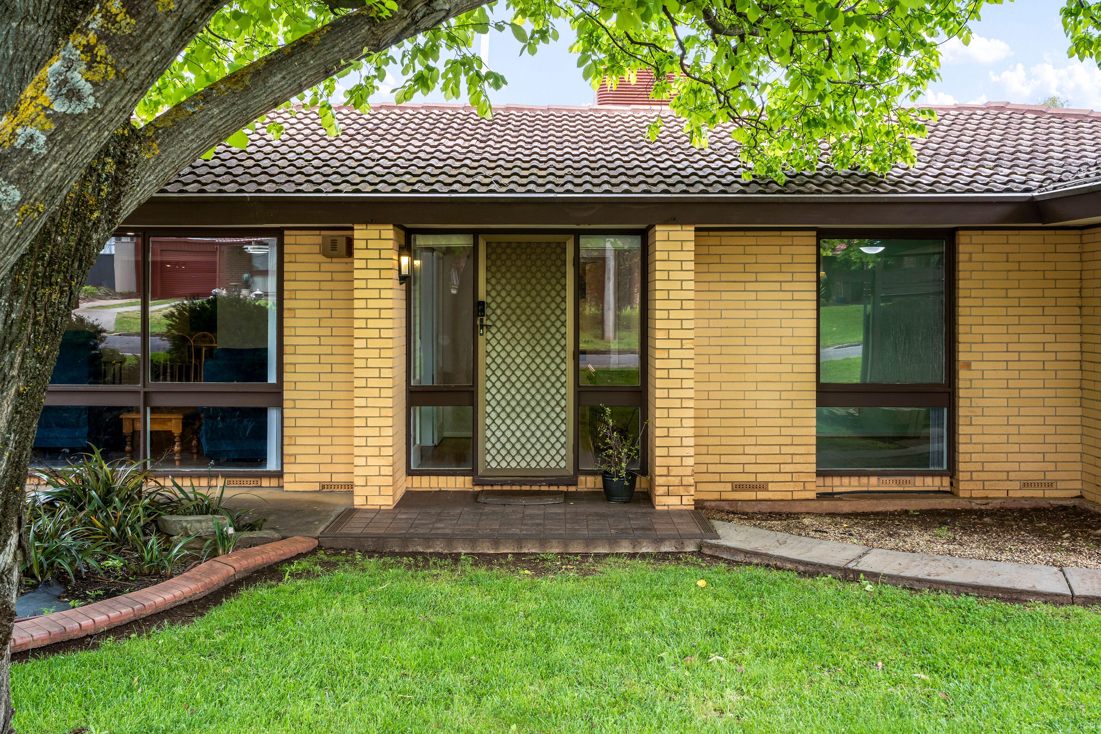21 Ellwood Avenue, Para Vista, SA 5093