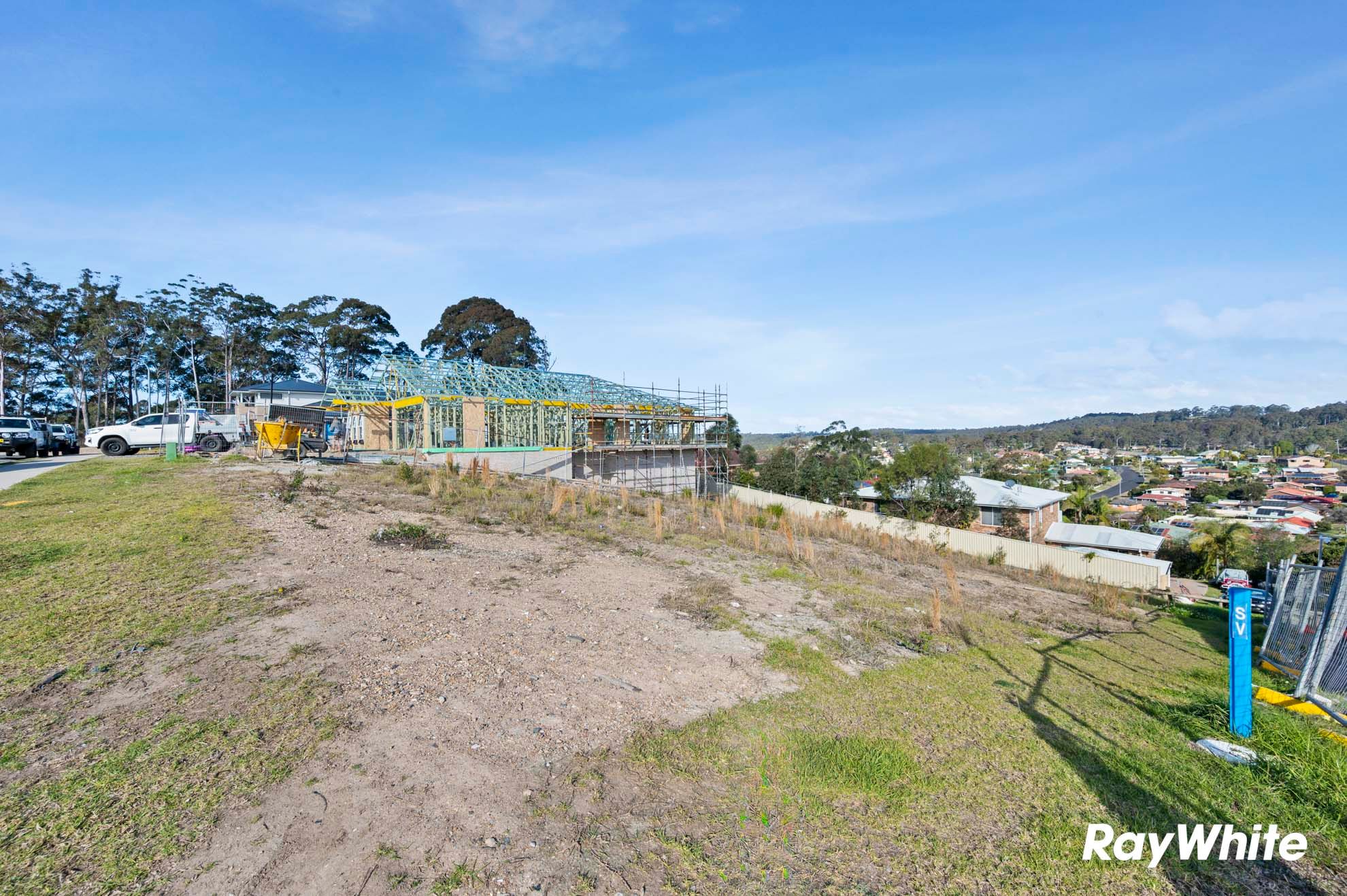 98 Freycinet Drive — photo 5 of 16