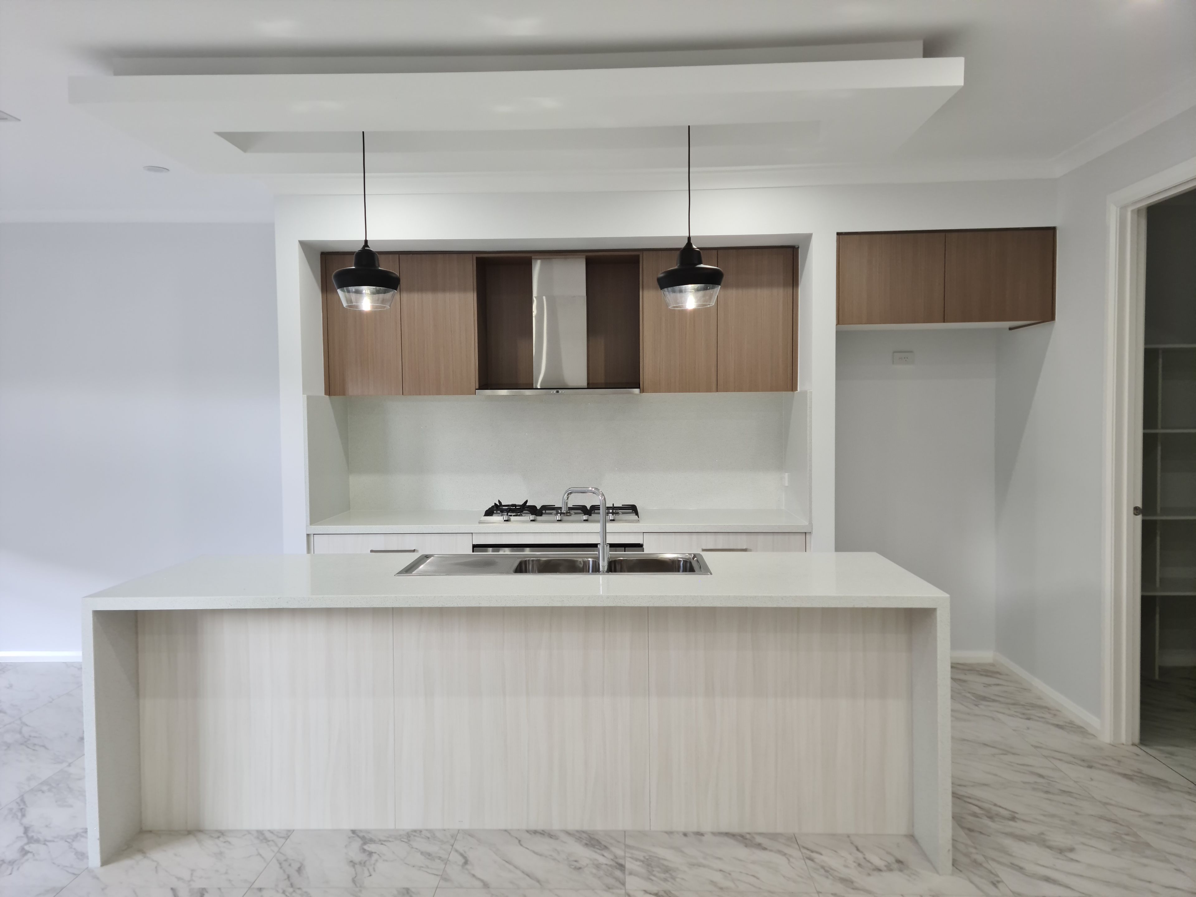 38 Manorwood Crescent — photo 8 of 15
